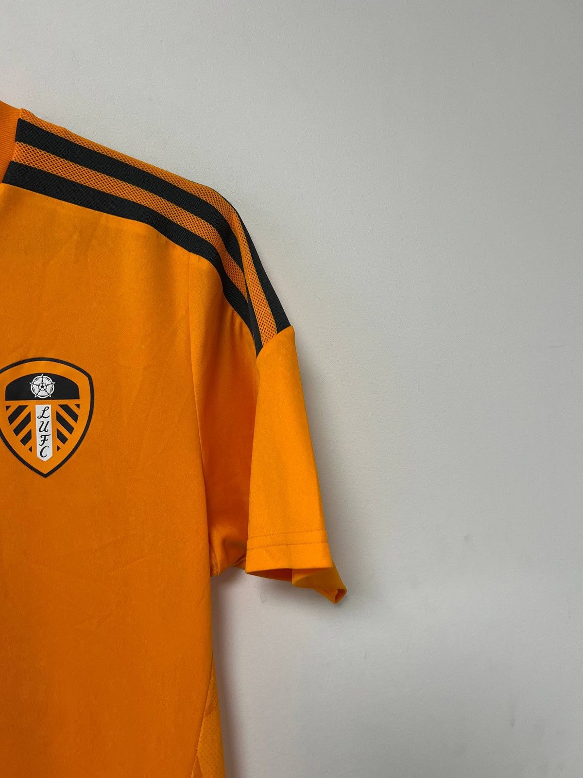 Adidas Leeds United 2022/2023 Training Football Shirt Adidas S Size US S / EU 44-46 / 1 - 6 Thumbnail