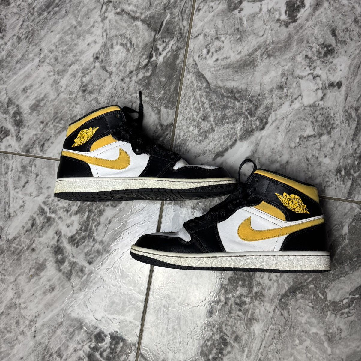 Jordan Brand × Nike × Vintage Jordan 1 White Pollen Black Size US 9.5 / EU 42-43 - 1 Thumbnail