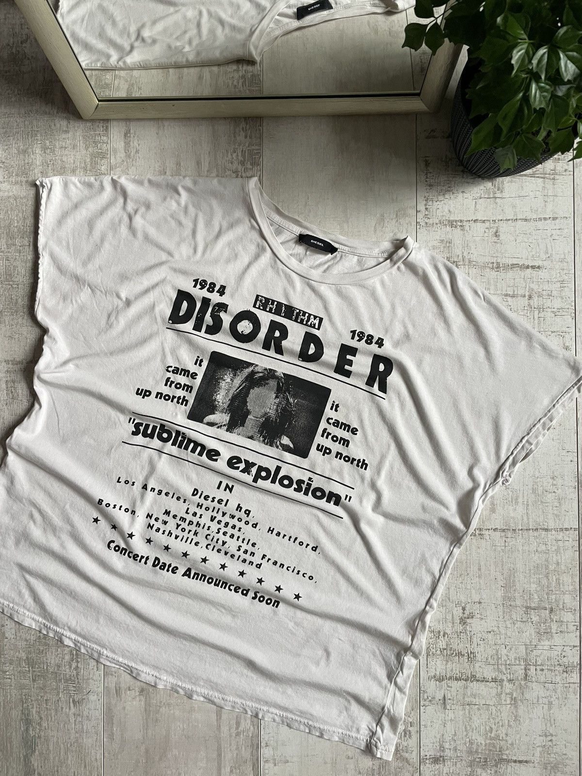 Diesel × Japanese Brand Diesel Disorder T-Shirt “SUBLIME EXPLOSION” Very Rare Y2K Size L / US 10 / IT 46 - 2 Thumbnail