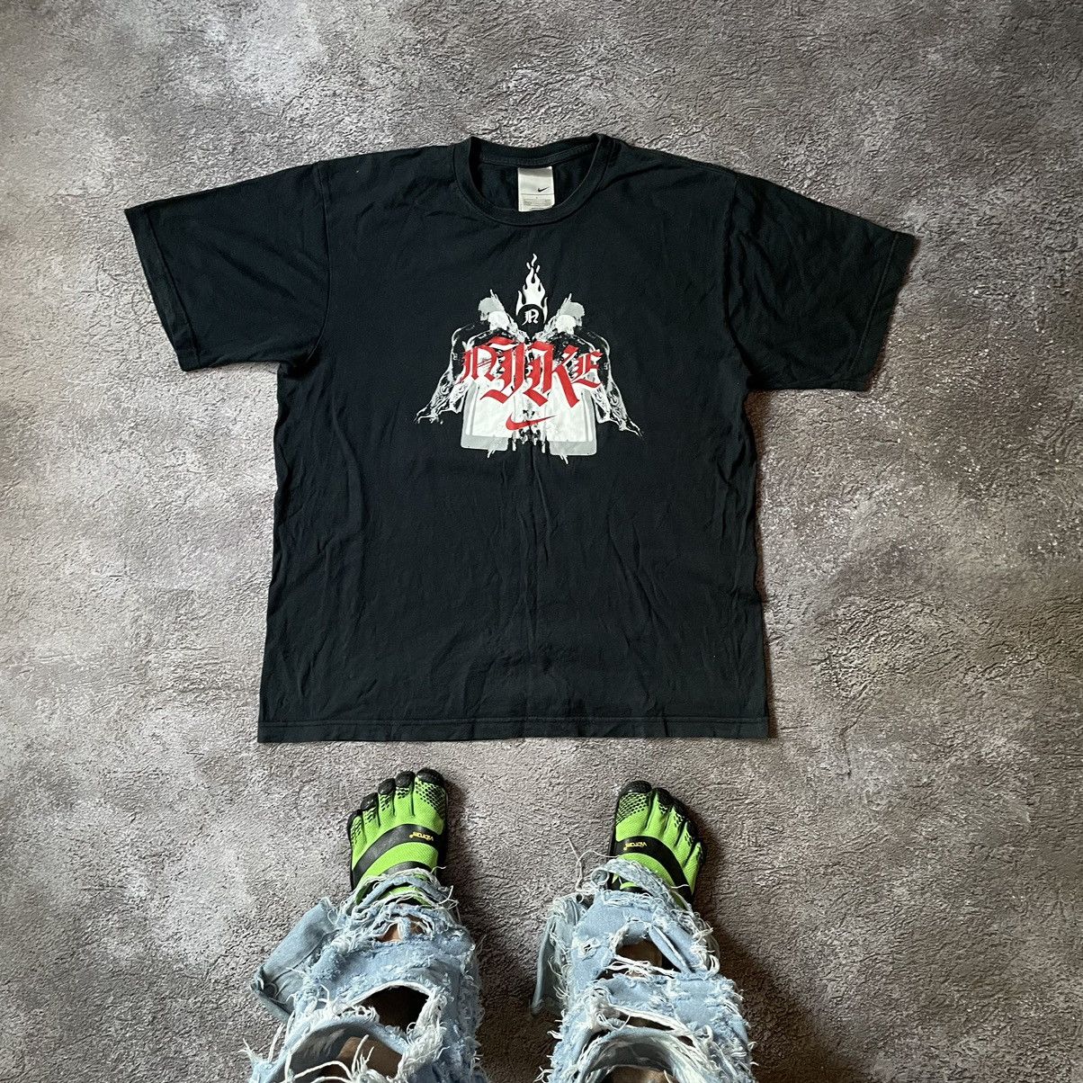 Vintage Vintage 90s Graphic Tee Sun Faded Streetwear Skate Black L Size US L / EU 52-54 / 3 - 1 Thumbnail