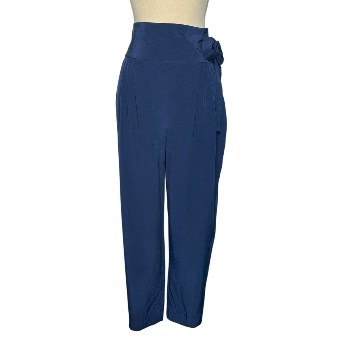 Diane von Furstenberg Diane Von Furstenbert Keaka navy crop pleated pants size 6 Size 28" / US 6 / IT 42 - 16 Thumbnail