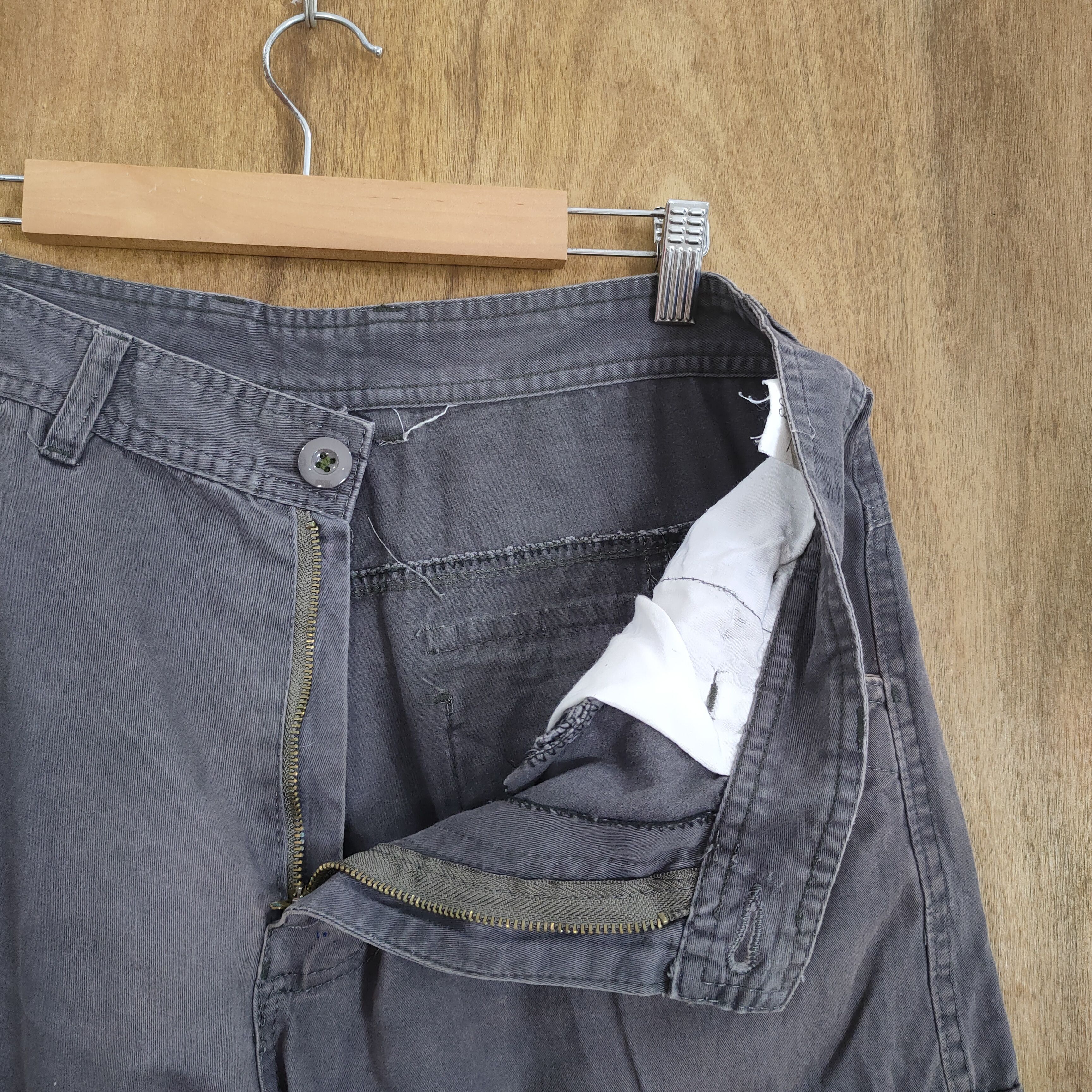 Japanese Brand VINTAGE JAPANESE BRAND FADED GREY CARGO PANTS Size US 34 / EU 50 - 9 Thumbnail
