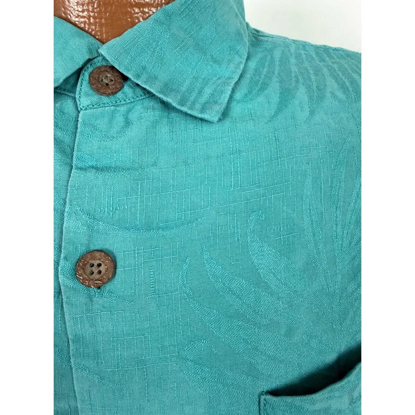 Tommy Bahama VINTAGE Tommy Bahama Shirt Men Medium Palm Frond Silk Jacquard Hawaiian Aloha Minimal Shirt Mens Medium Blue Silk Jacquard Beach Hawaii 90s Size US M / EU 48-50 / 2 - 4 Thumbnail
