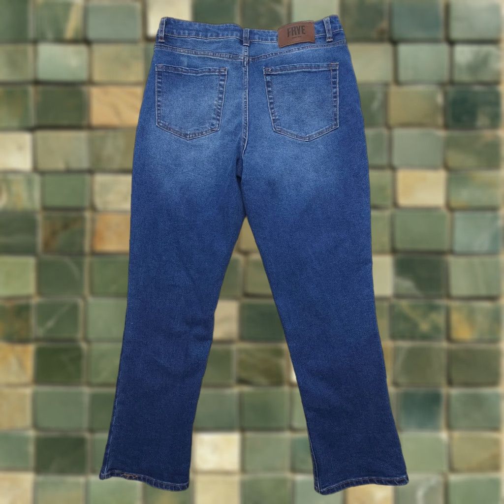 Frye Frye Jeans Cuffed Crop Size 10 Blue High Rise Stretch Denim 28" Inseam Women Regular 5-Pocket Pattern Solid Size 32" / US 10 / IT 46 - 1 Thumbnail