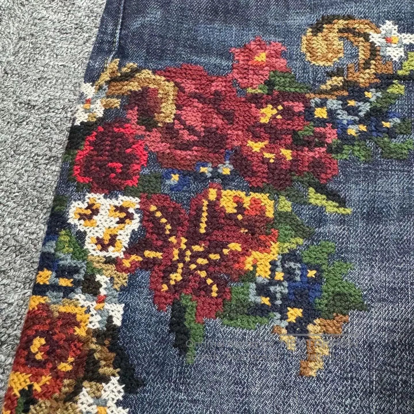 Dolce & Gabbana embroidered vintage denim jeans. Size 41" - 3 Thumbnail