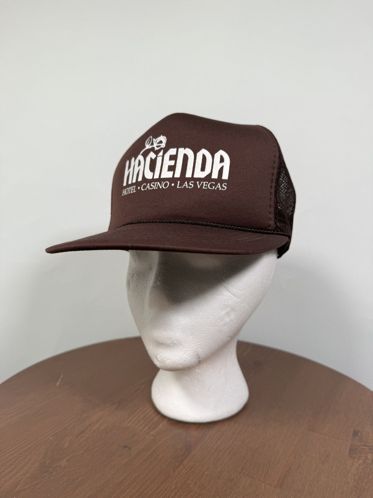 Vintage Vintage Casino Hacienda Las Vegas Trucker Hat Size ONE SIZE - 1 Thumbnail