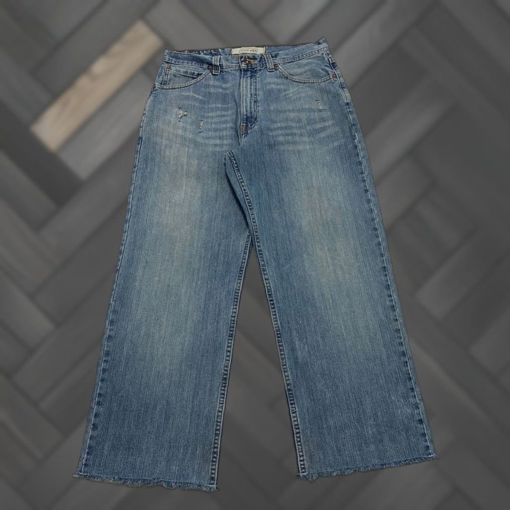 Vintage VINTAGE Urban Pipeline Jeans Men's 32×27 Distressed Raw Hem Relaxed Wide Leg Whiskers Size US 32 / EU 48 - 1 Thumbnail
