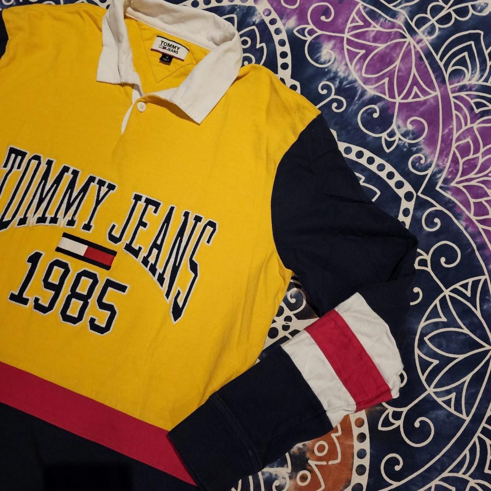 Tommy Hilfiger Tommy Hilfiger Vintage Yellow and Navy Polo-shirt Size US M / EU 48-50 / 2 - 4 Thumbnail