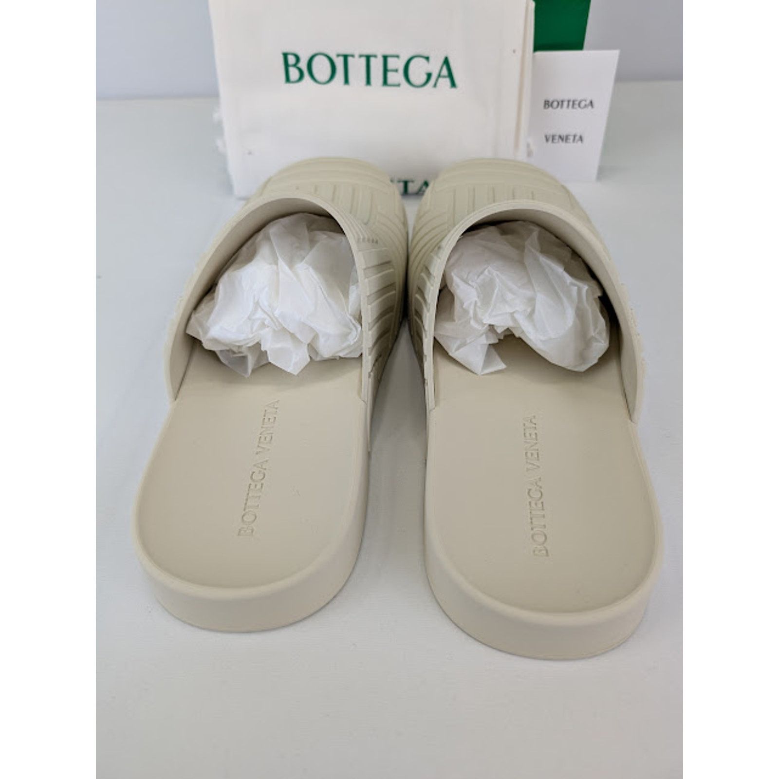 Bottega Veneta o1rshd1 Rubber Carpet Slider Sandal in Sea Salt Size US 12 / EU 45 - 10 Thumbnail