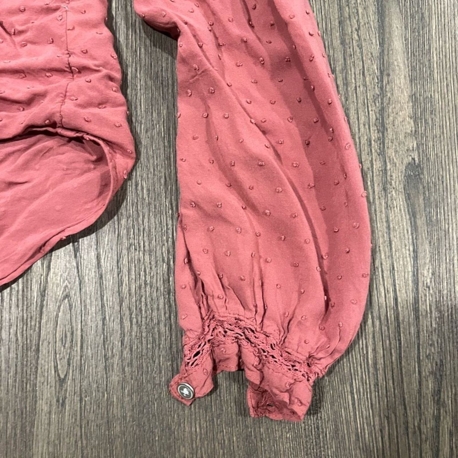 Free People Free People Rose Pink Rayon Button Front Blouse Swiss Dot S Size S / US 4 / IT 40 - 3 Thumbnail