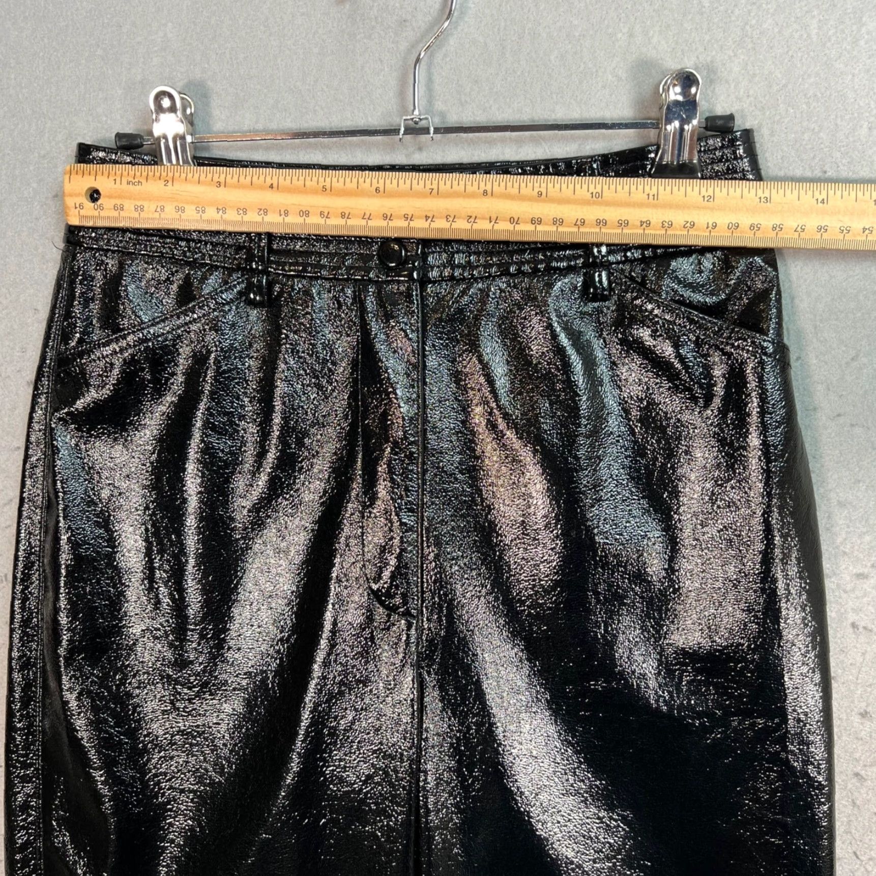 Vintage Wilfred Black High-Shine Faux Patent Leather Pants Size 2 High Rise Women's Pants Ankle Straight 32 Inseam Modern Wear Size 26" / US 2 / IT 38 - 4 Thumbnail