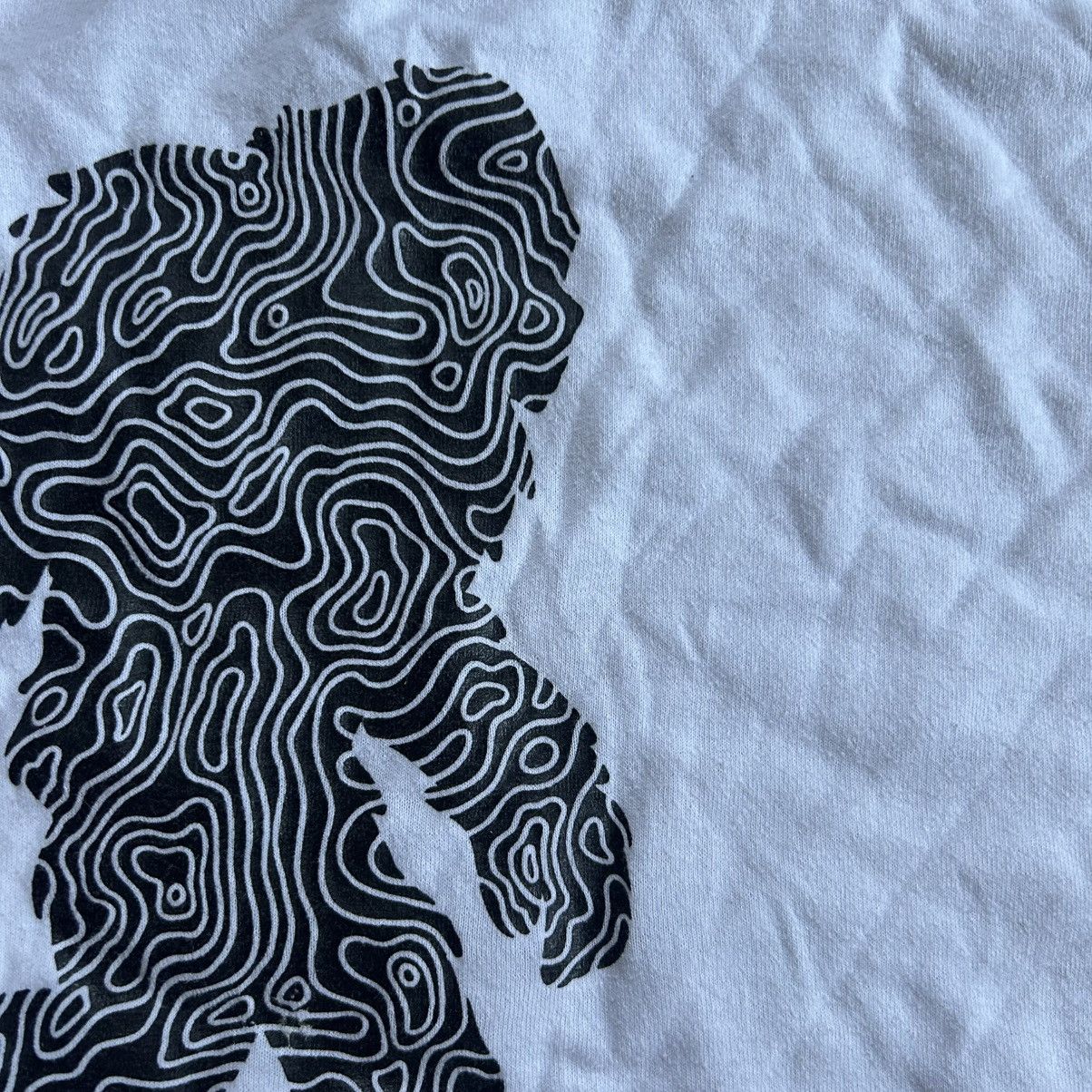 Vintage UNBRANDED CONTOUR LiNE SASQUATCH BiGFOOT CASCADiA TEE Size US L / EU 52-54 / 3 - 3 Thumbnail