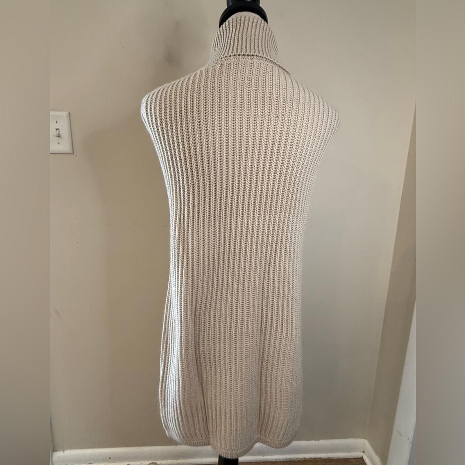 Other Beige tan chunky cable knit poncho sweater cape shawl SZ S/M Size M / US 6-8 / IT 42-44 - 4 Thumbnail
