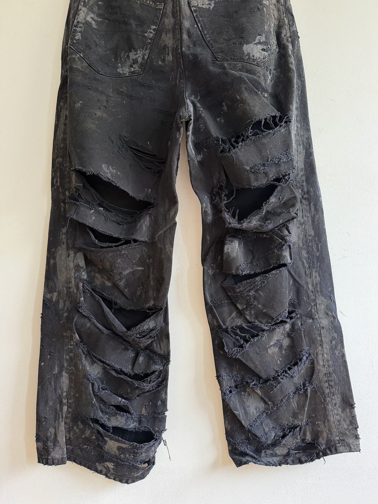Balenciaga New Mud Show Super Destroyed Black Denim Jeans (M) Size US 34 / EU 50 - 8 Thumbnail