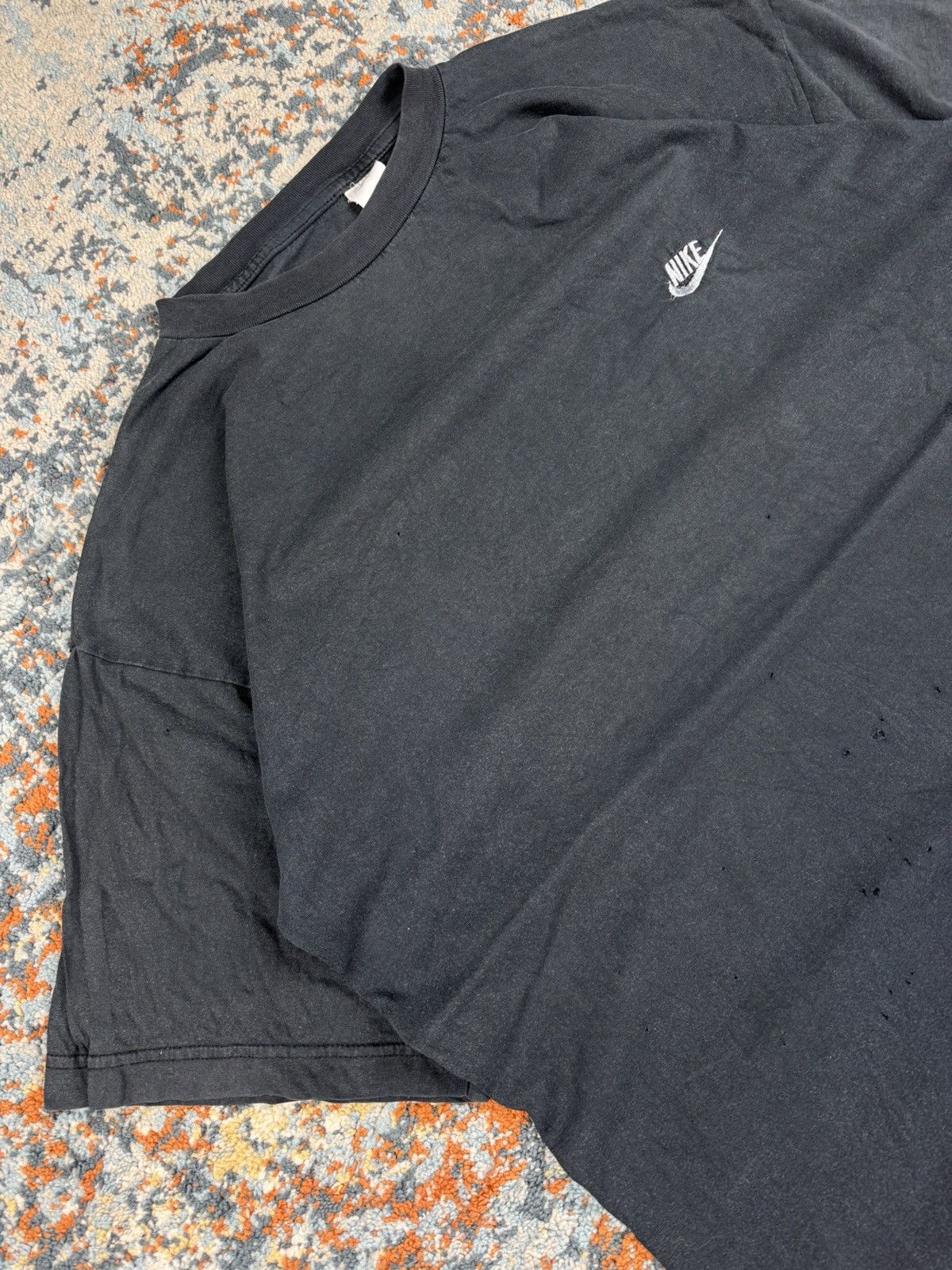 Nike × Vintage Vintage 90s Nike worn to perfection distressed logo tee Size US XL / EU 56 / 4 - 5 Thumbnail