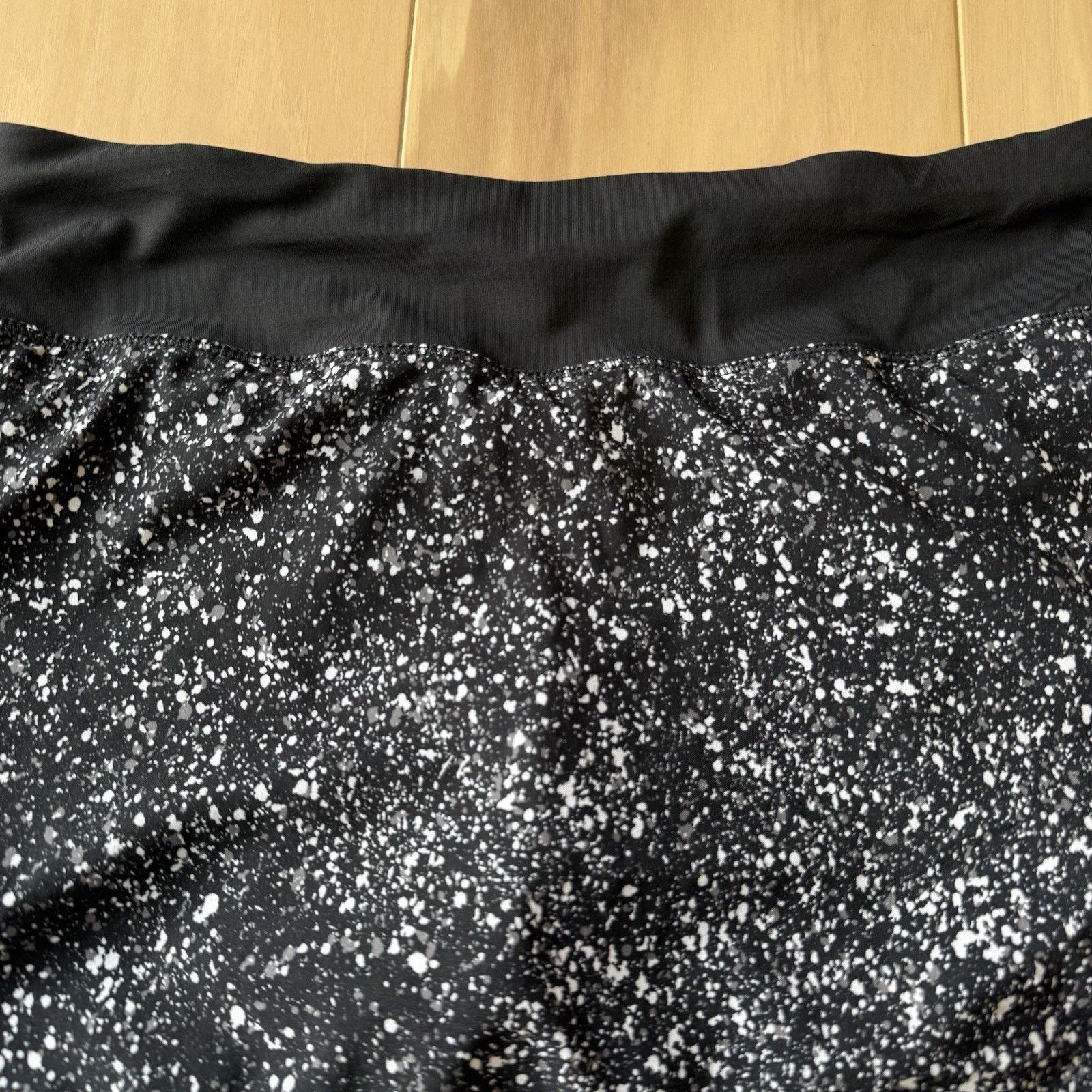 Lululemon Lululemon Circuit Breaker Skirt 4 Black Speckle Sportswear Size 27" / US 4 / IT 40 - 4 Thumbnail