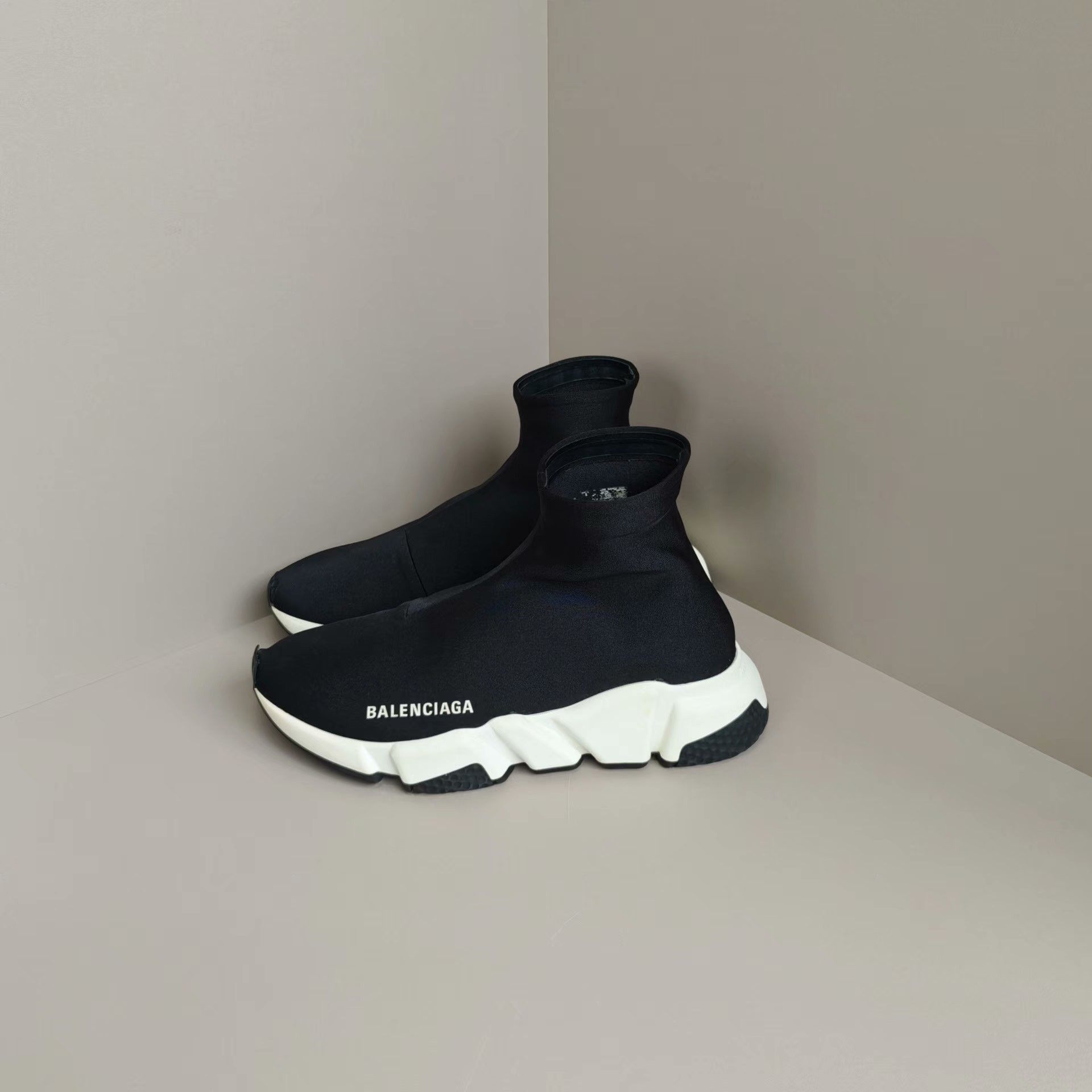 Balenciaga Balenciaga Hitop Sneakers us_5 Women Size US 5 / IT 35 - 1 Thumbnail