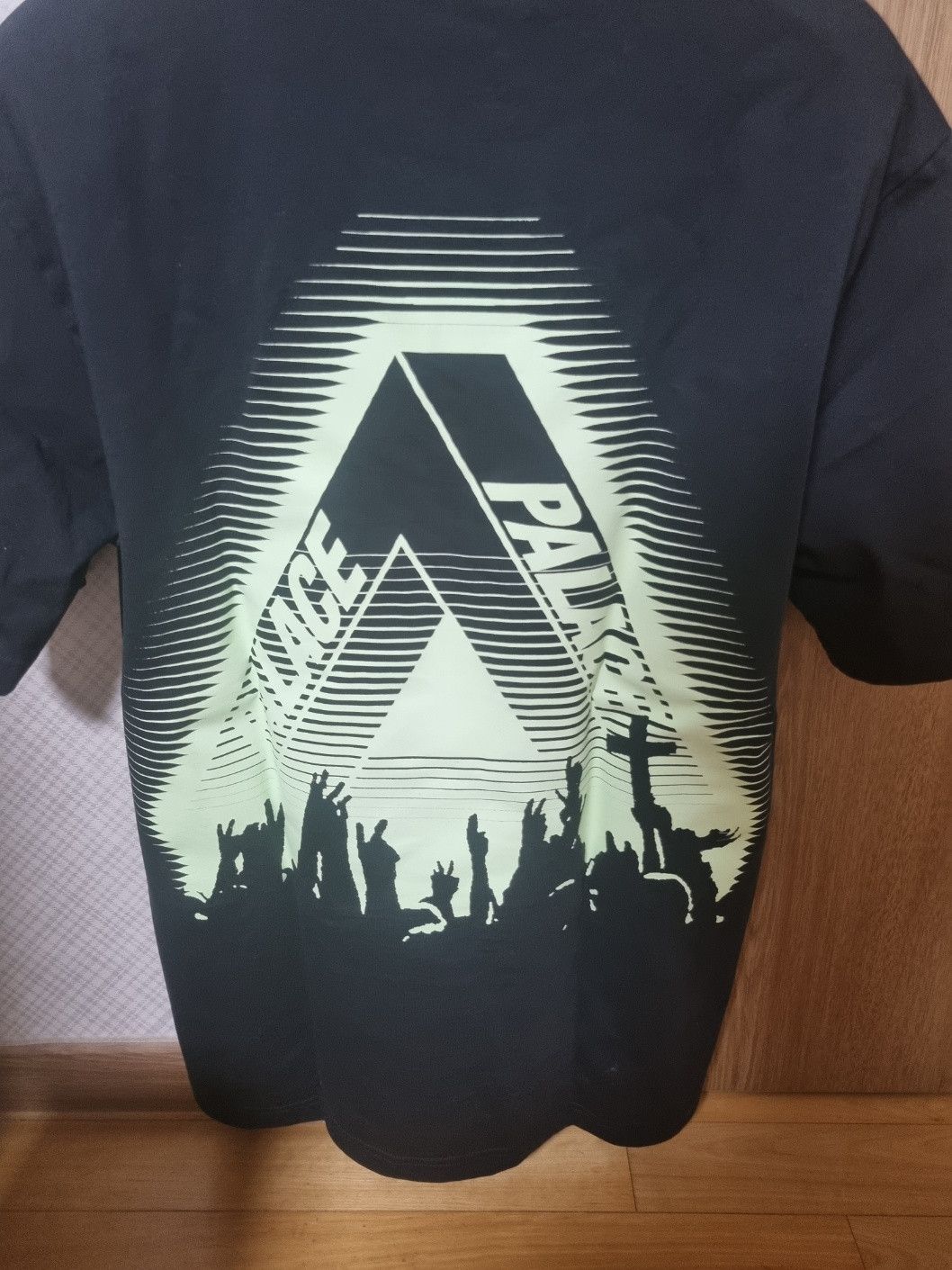 Palace Palace Tri-Cult T-Shirt Black Size US L / EU 52-54 / 3 - 9 Thumbnail