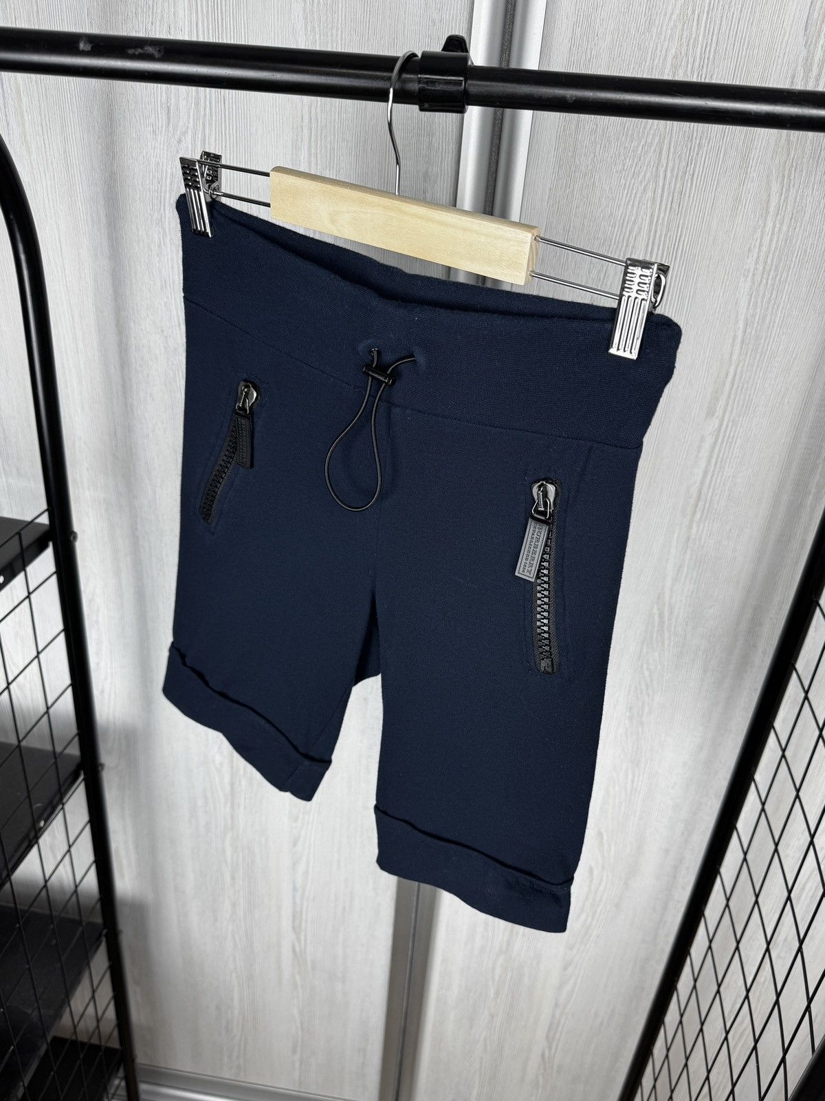 Burberry Burberry Established 1856 navy blue tightened shorts size S Size 28" / US 6 / IT 42 - 8 Thumbnail