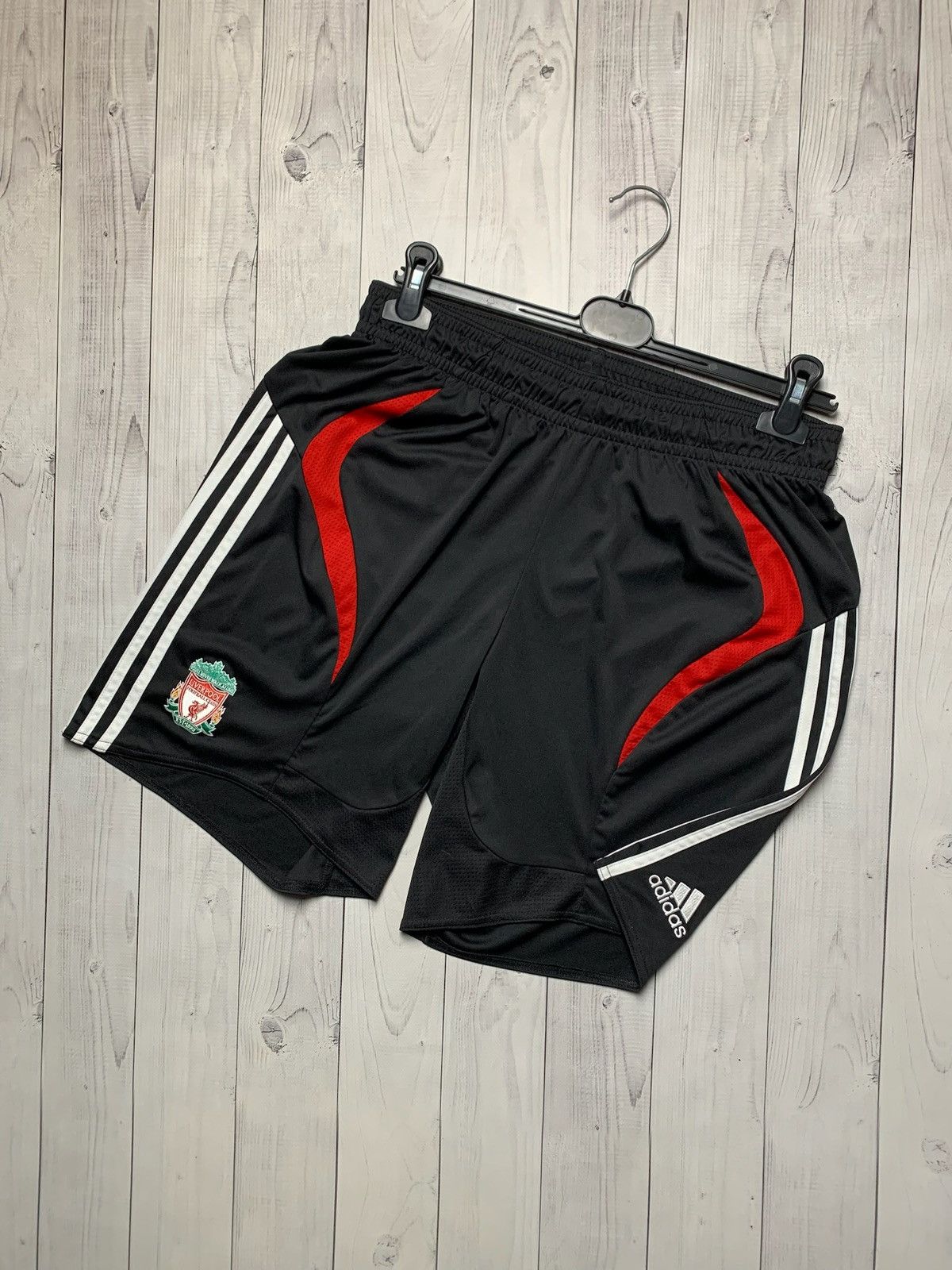 Adidas × Vintage Vintage adidas Liverpool soccer shorts black size L Size US 34 / EU 50 - 1 Thumbnail