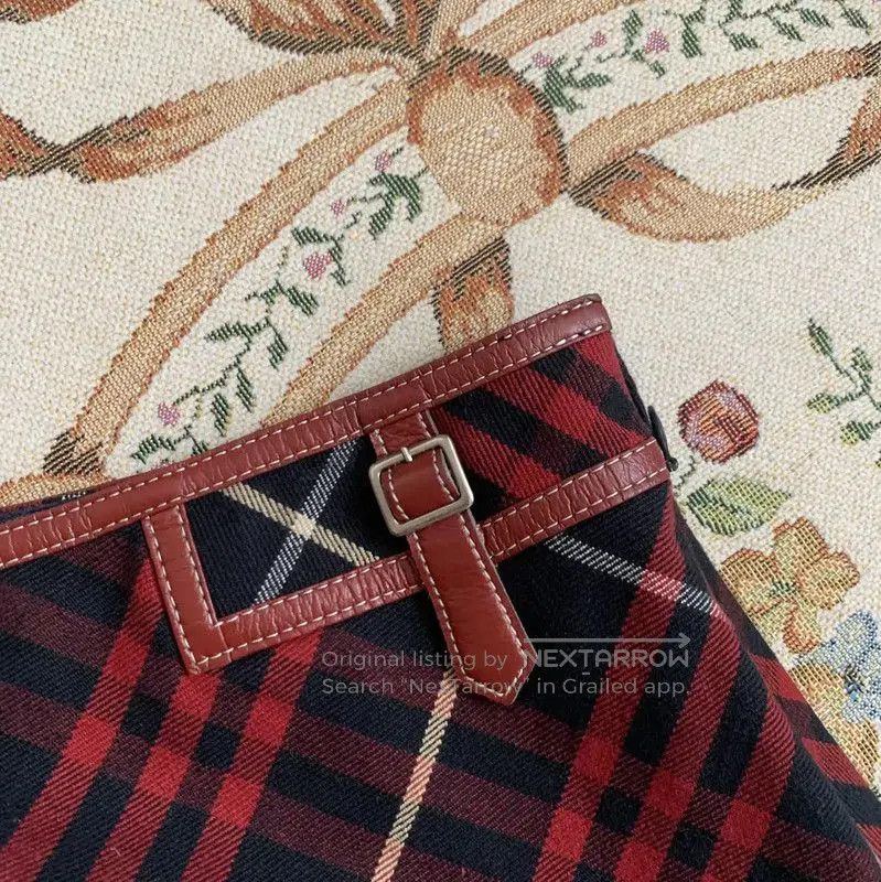 Burberry Burberry Red Cotton Plaid Women’s Skirt. Size 27" / US 4 / IT 40 - 2 Thumbnail