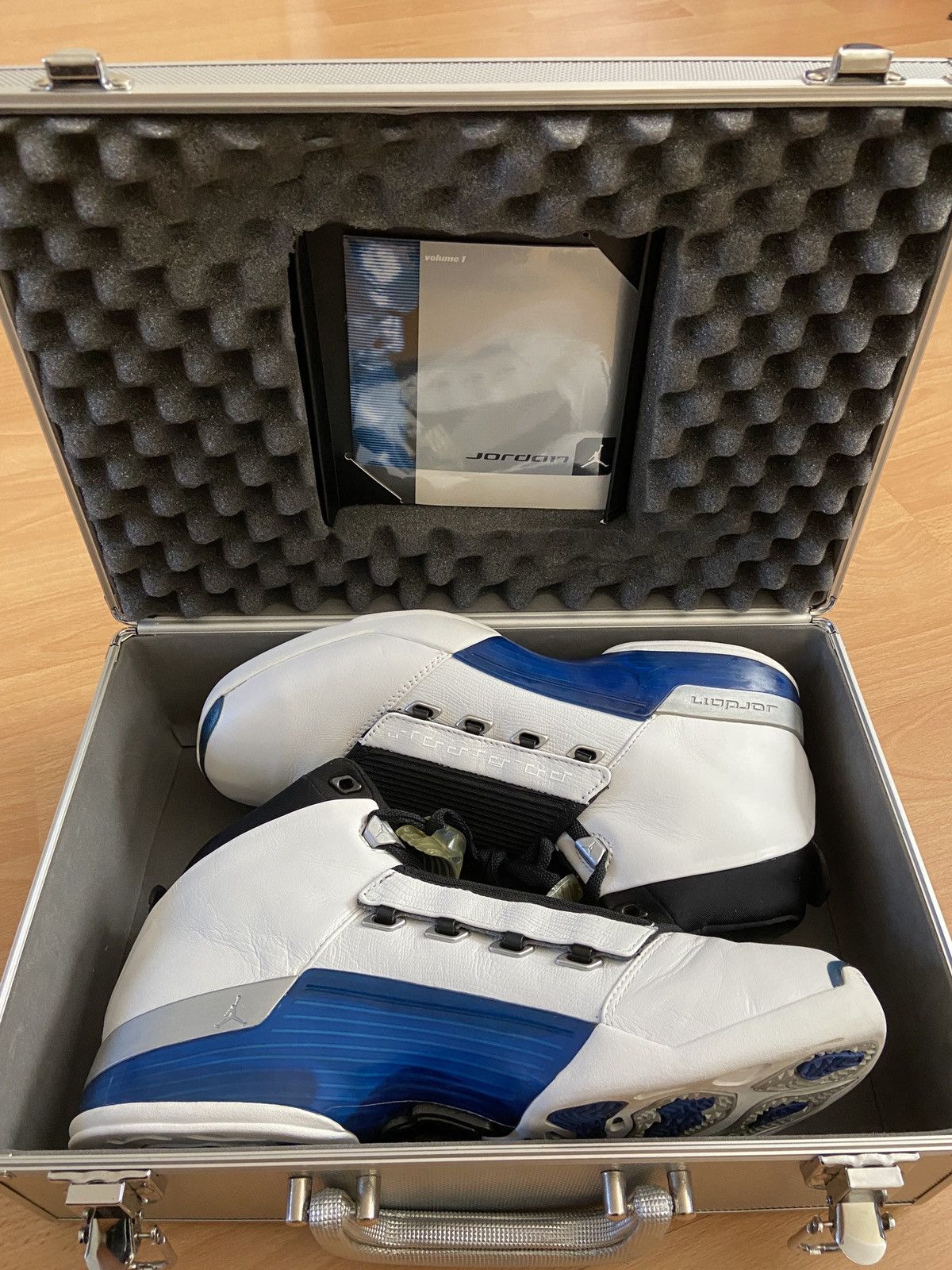 Jordan Brand OG Air Jordan 17 ‘College Blue’ Size US 10.5 / EU 43-44 - 9 Thumbnail