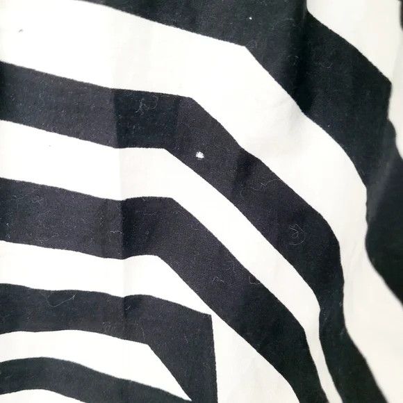 Vacation Connection 18 B&W Geometric Print 1/2 Circle Swing Skirt Size 32" / US 10 / IT 46 - 4 Thumbnail
