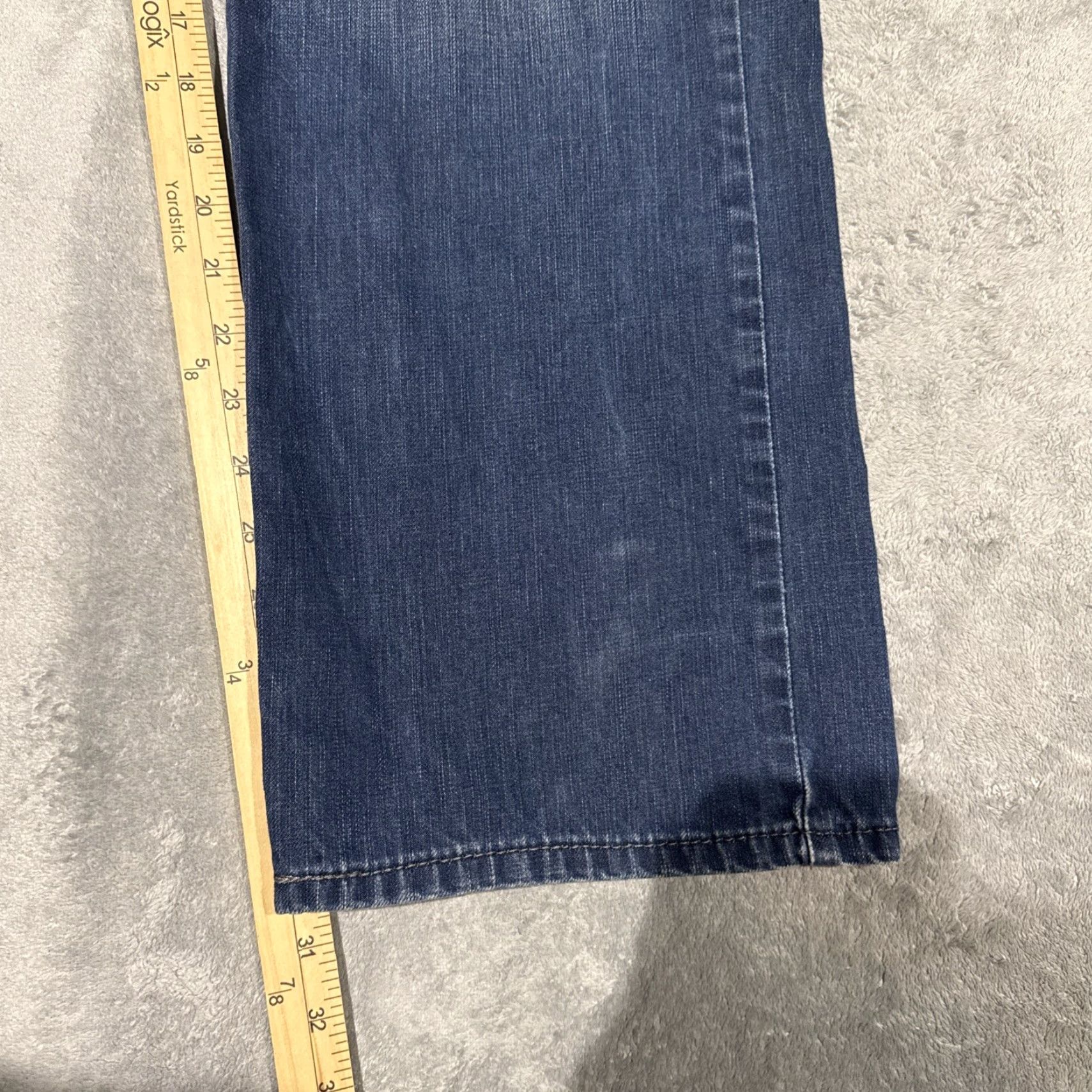 Levi's VINTAGE Levi's 569 Jeans Mens 34x31 Blue Medium Wash Relaxed Straight Baggy USA Logo 90s Womens? Size US 34 / EU 50 - 3 Thumbnail