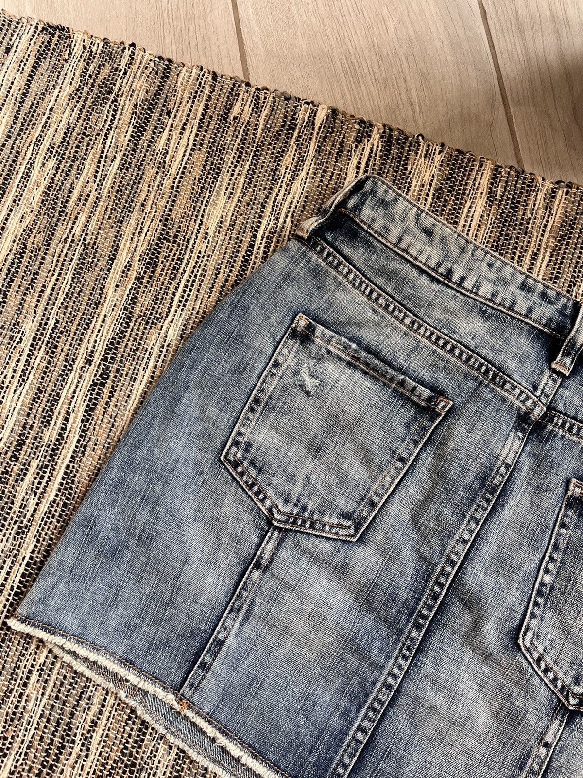 Armani Exchange × Vintage Armani Exchange skirt luxury distressed faded style Size 28" / US 6 / IT 42 - 9 Thumbnail