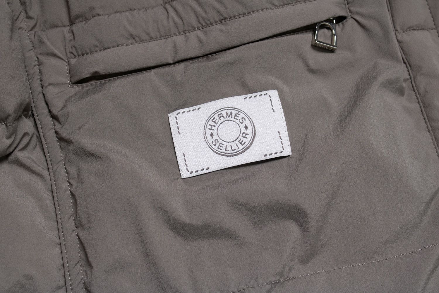 Hermes Hermes, Piumino extra-light puffer coat in taupe Size S / US 4 / IT 40 - 5 Thumbnail