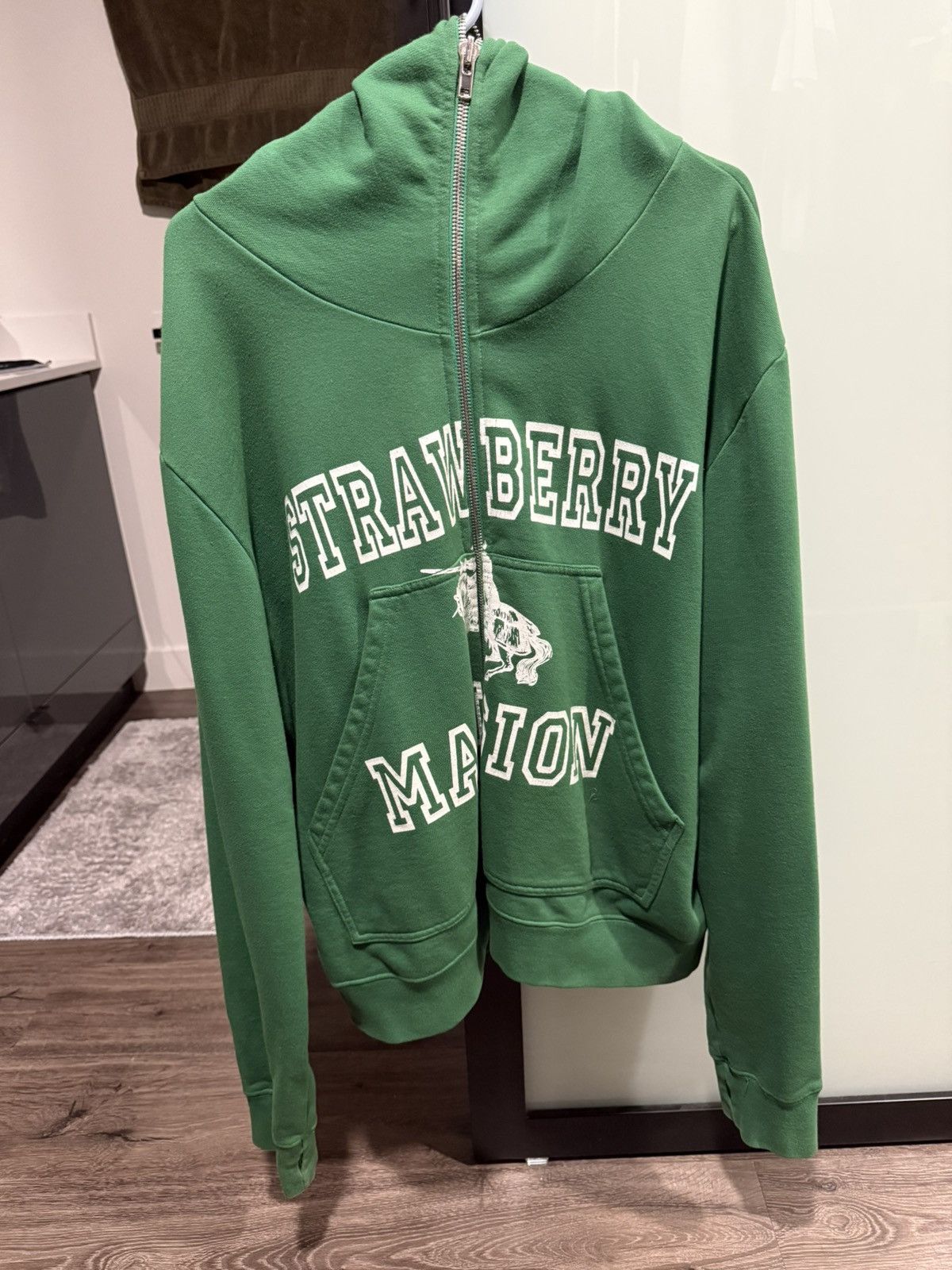 Unwanted Unwanted Strawberry Mansion Zip-Up Hoodie (L) Size US L / EU 52-54 / 3 - 1 Thumbnail