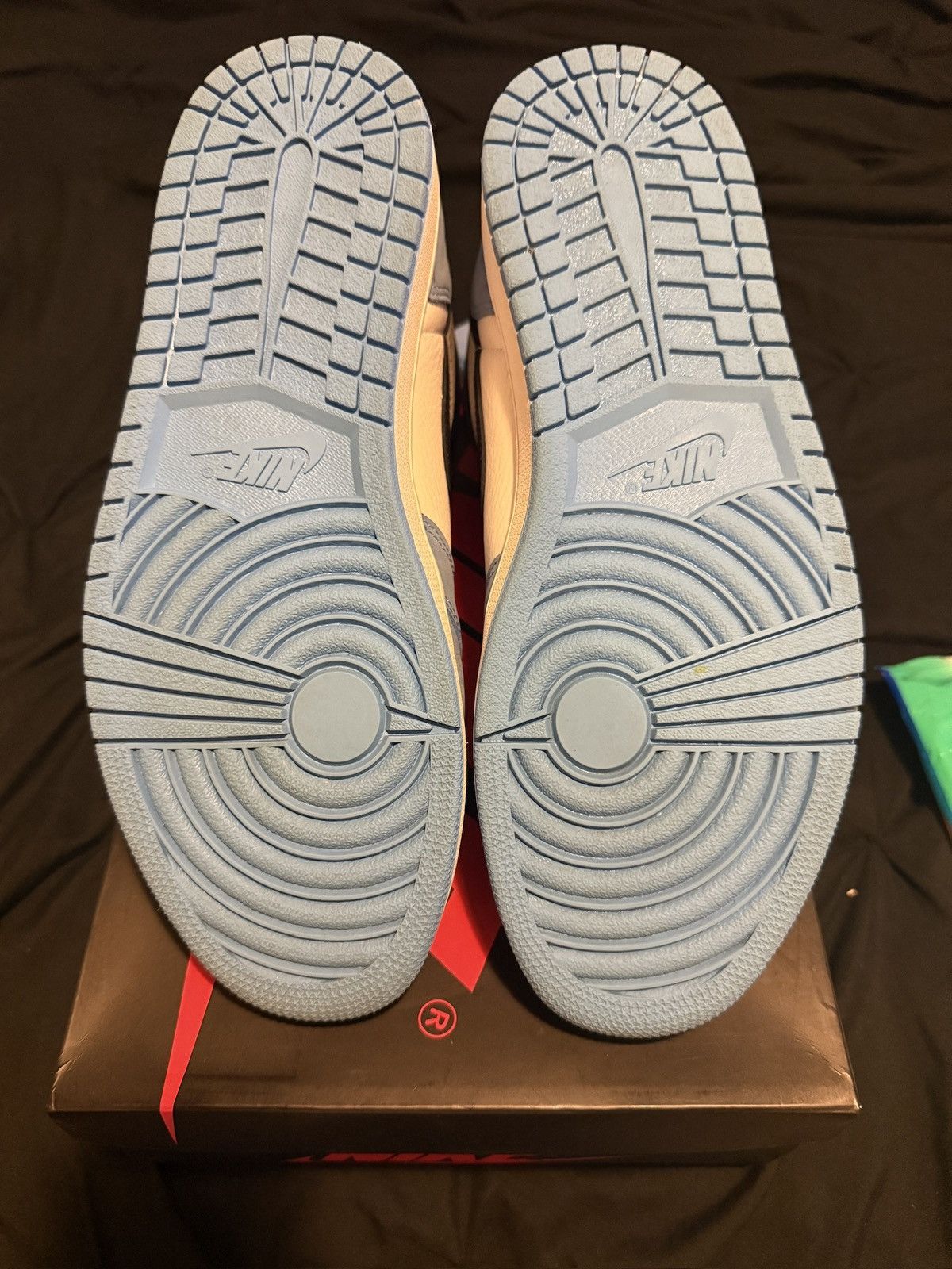 Jordan Brand 2021 Air Jordan 1 Retro High OG University Blue Size 11.5 Size US 11.5 / EU 44-45 - 6 Thumbnail