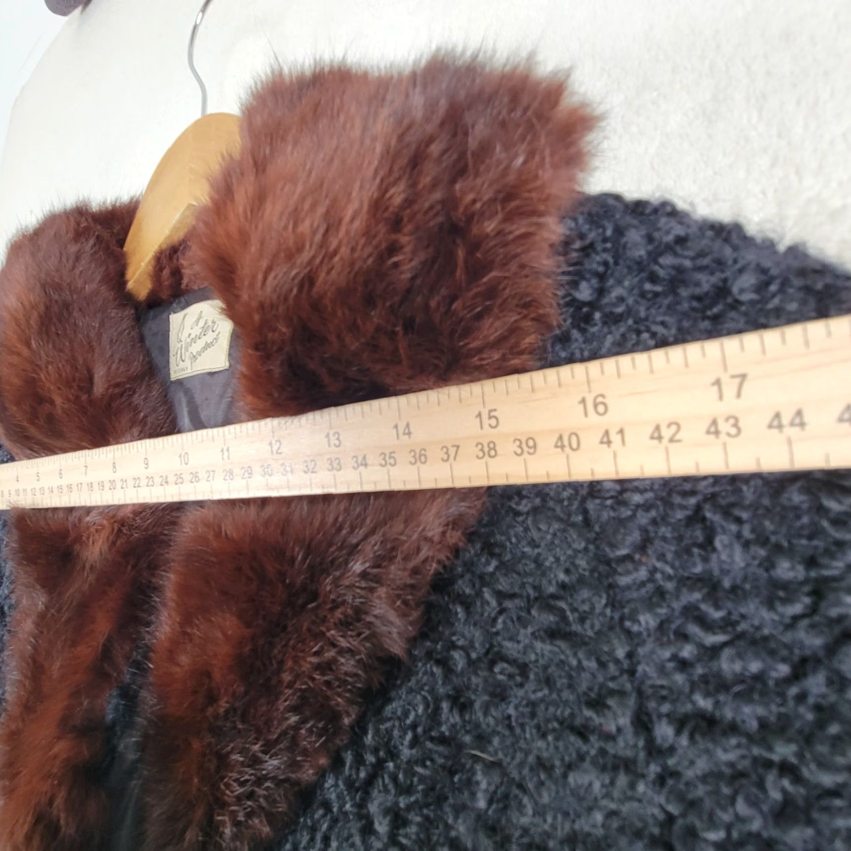 Vintage VINTAGE A Winter Product Jacket Main Selling Point: Black Lambs Wool 3 Button Fur Collar Cocktail Jacket Women M Winter Size M / US 6-8 / IT 42-44 - 6 Thumbnail