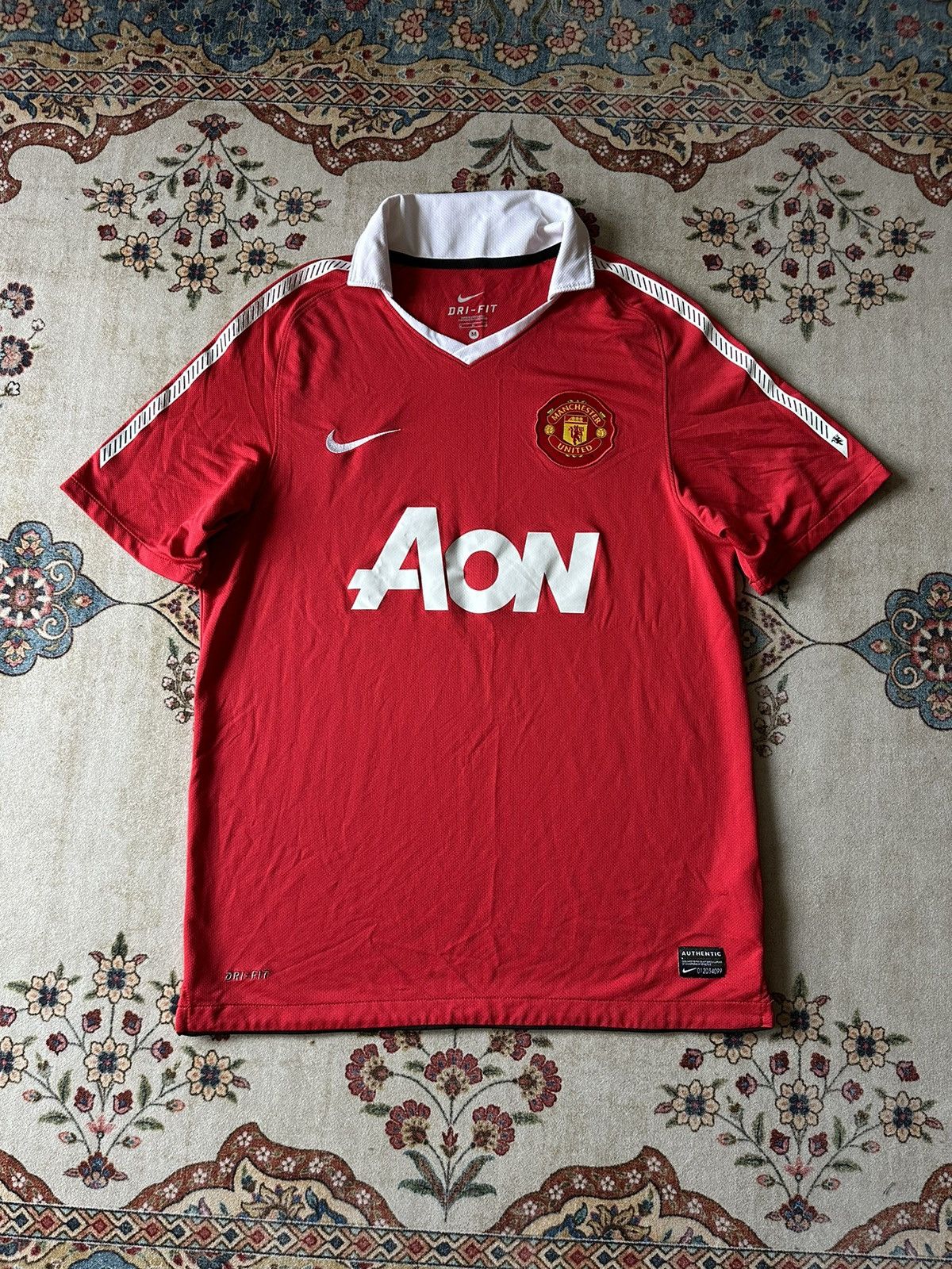 Nike Vintage Nike 2010 Manchester United Soccer Jersey Size US M / EU 48-50 / 2 - 1 Thumbnail