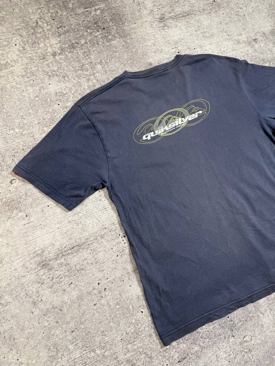 Quiksilver Vintage Quiksilver Sun Faded Painted Big Logo T-Shirt Y2K Size US L / EU 52-54 / 3 - 2 Thumbnail