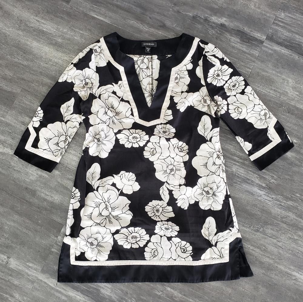 Bebe Black White Rose Detailed Bebe Kimono Mini Size XS / US 0-2 / IT 36-38 - 1 Thumbnail