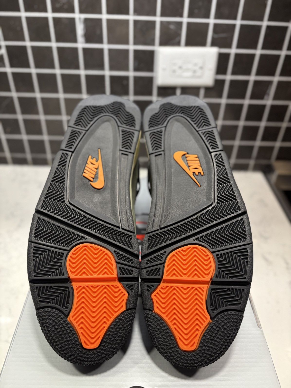 Jordan Brand Jordan x Undefeated 4s - 2025 Size US 10.5 / EU 43-44 - 6 Thumbnail