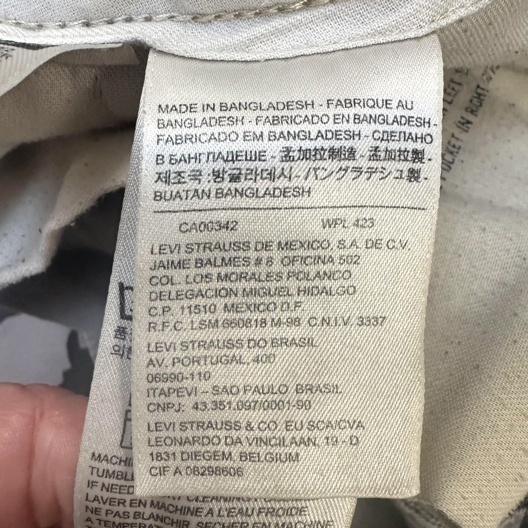 Levi's Levi's Camo Cargo Shorts Mens 40 Cotton Camouflage Pockets Cargo Outdoor Hiking Camping Summer Casual Mens 40 Gray Size US 40 / EU 56 - 7 Thumbnail