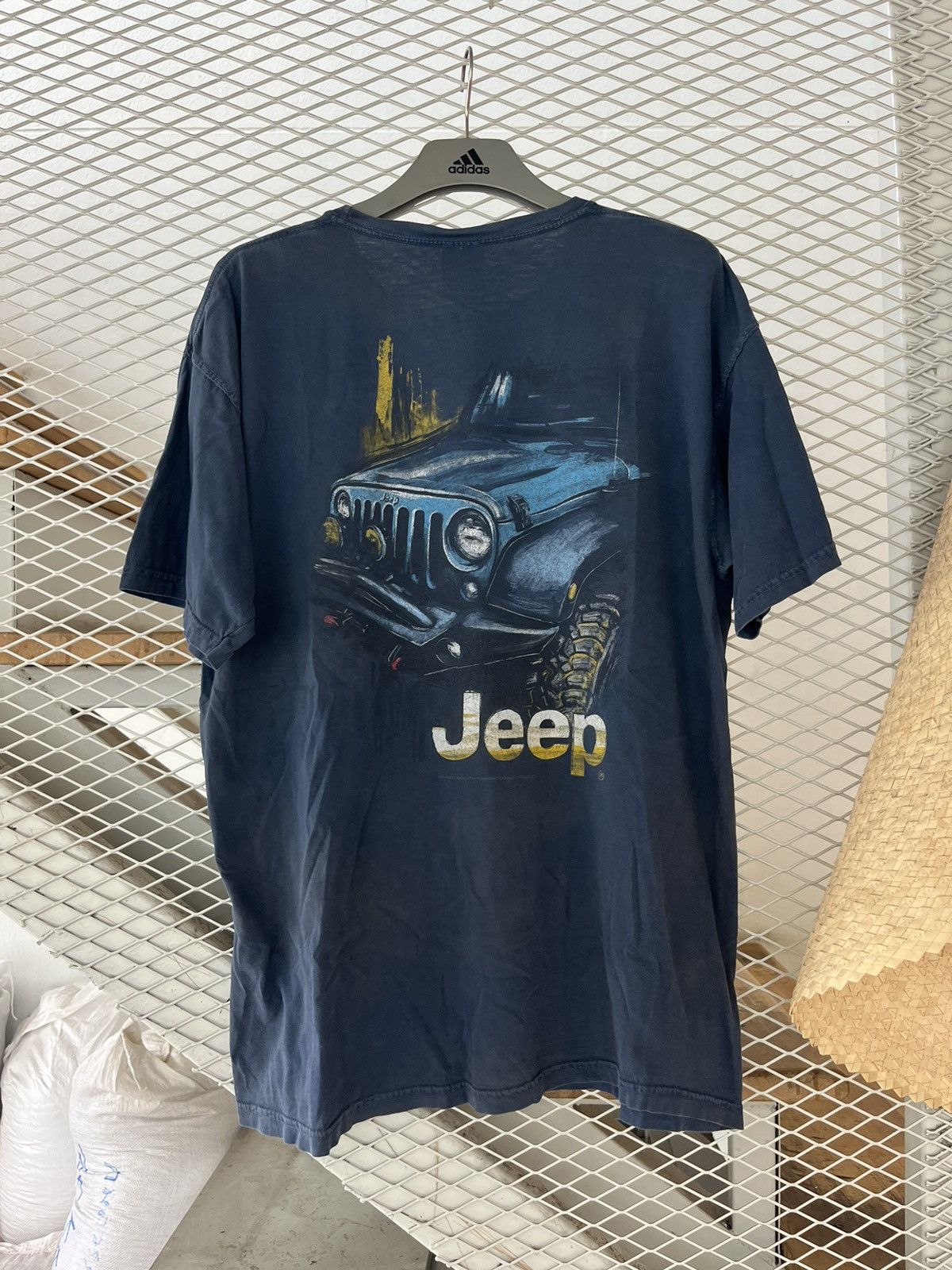 Jeep × Vintage Vintage Jeep Company Promo Off-road Car Tshirt Size US XL / EU 56 / 4 - 3 Thumbnail