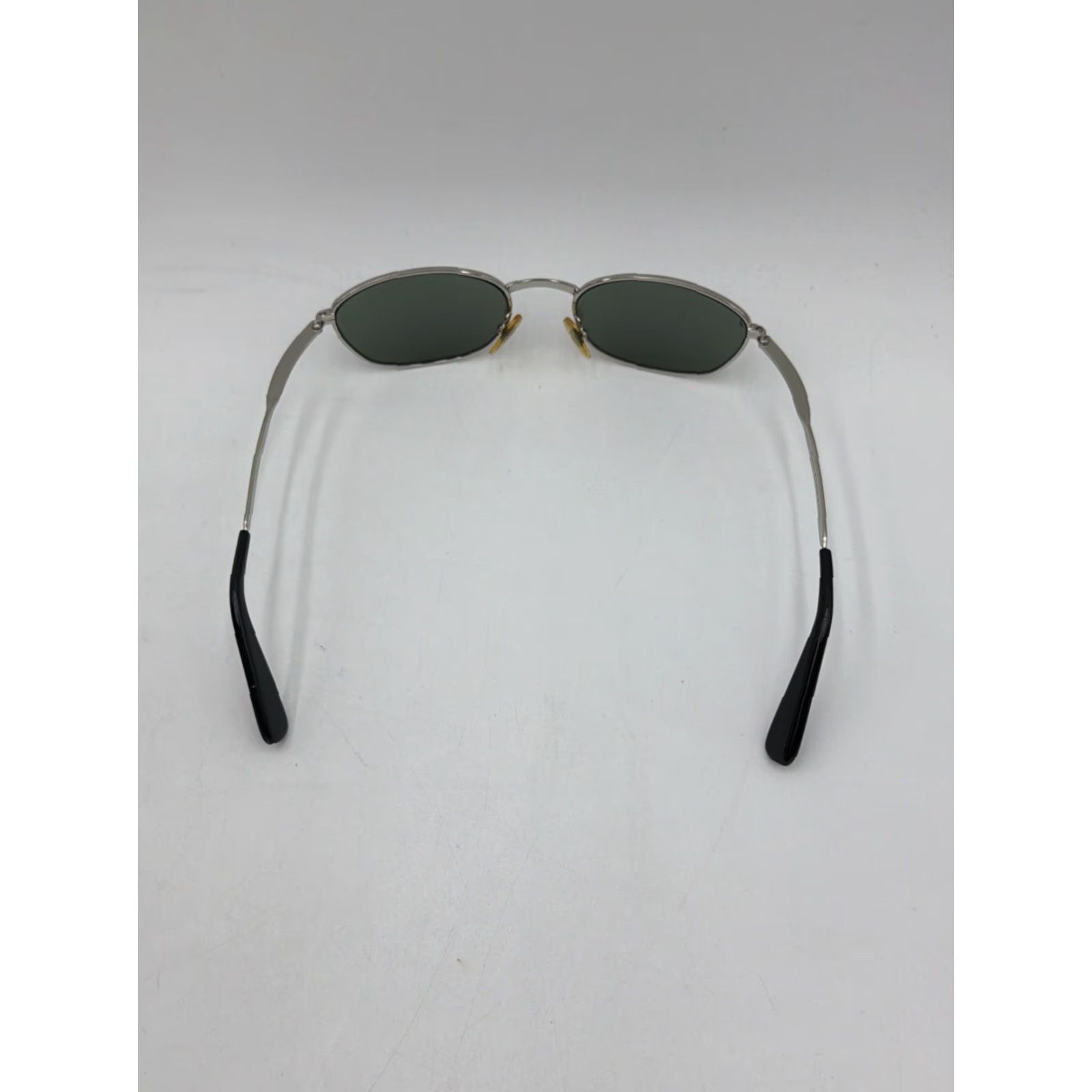 Vintage VINTAGE Ray-Ban Sunglasses W2703 Metal Frame Unisex Adults Silver Sunglasses Mens Womens 90s? (But must avoid adding extra info). Size ONE SIZE - 7 Thumbnail