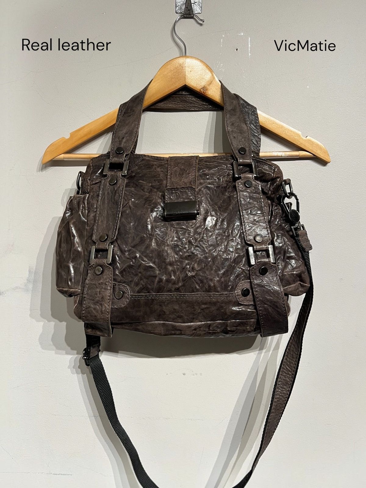 Vic Matie イタリア製 shoulder bag y2k vintage VIC MATI VIC MATIÉ Vintage Distressed Leather Shoulder Bag Y2K