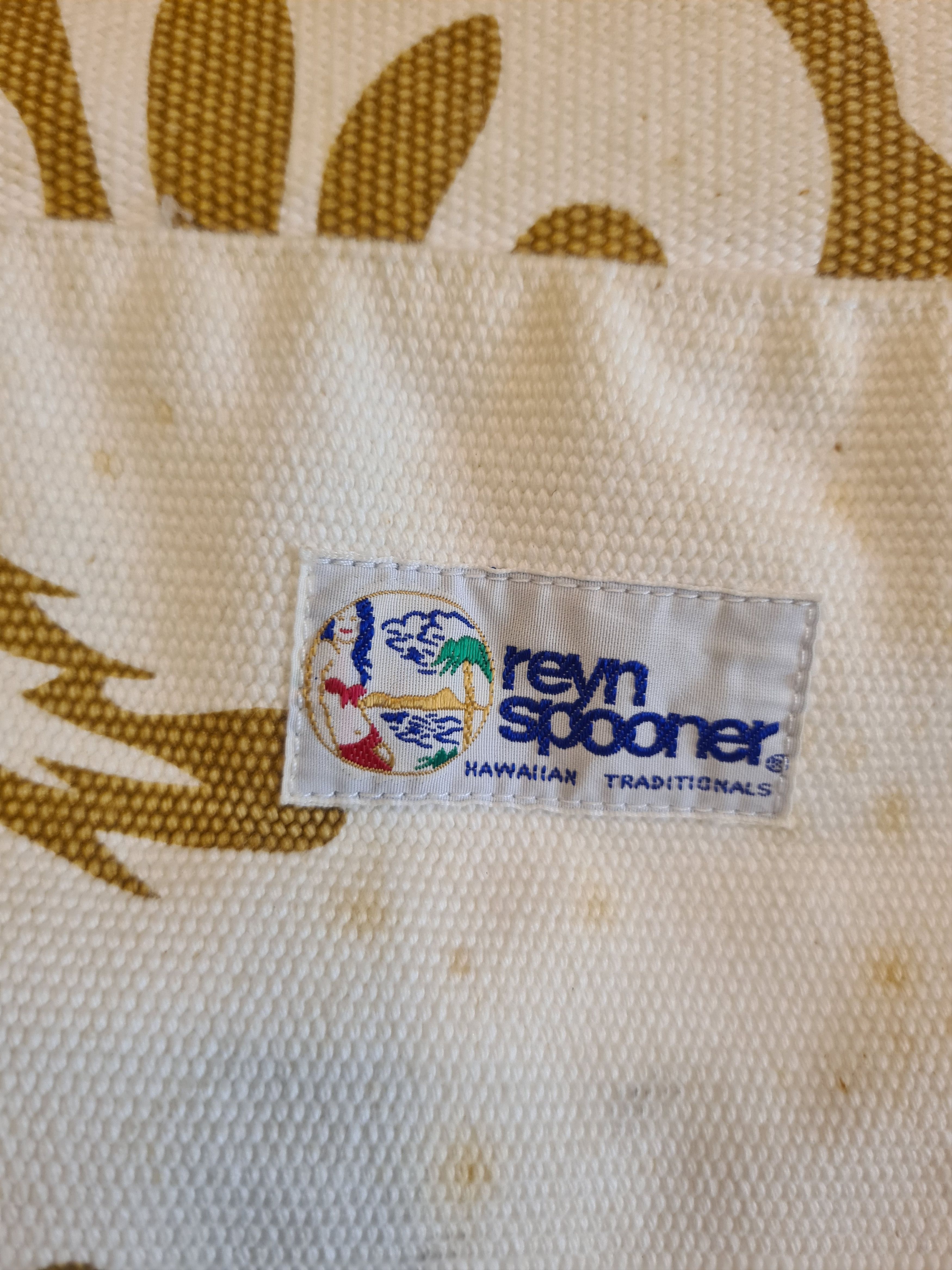 Reyn Spooner Reyn spooner banana newspaper slingbag Size ONE SIZE - 2 Thumbnail