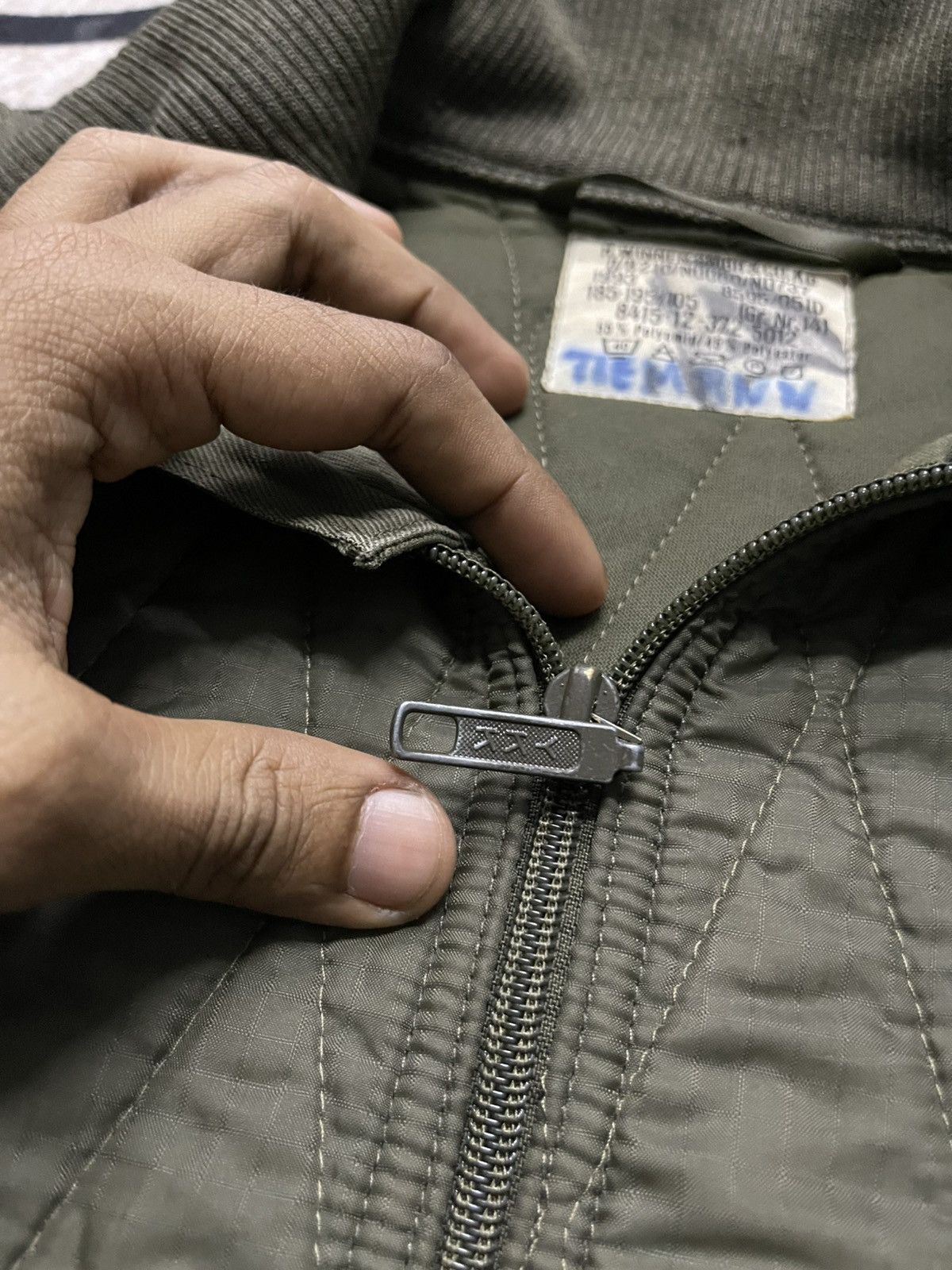 Vintage 1993 INNER ARMY QUILTED LIGHT JACKET Size US L / EU 52-54 / 3 - 10 Thumbnail