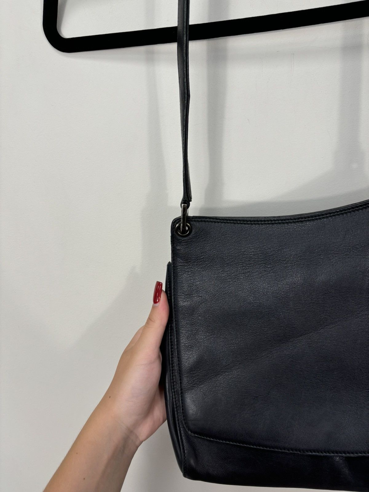 Bally Bally Black Classic Leather Shoulder Bag Size ONE SIZE - 10 Thumbnail