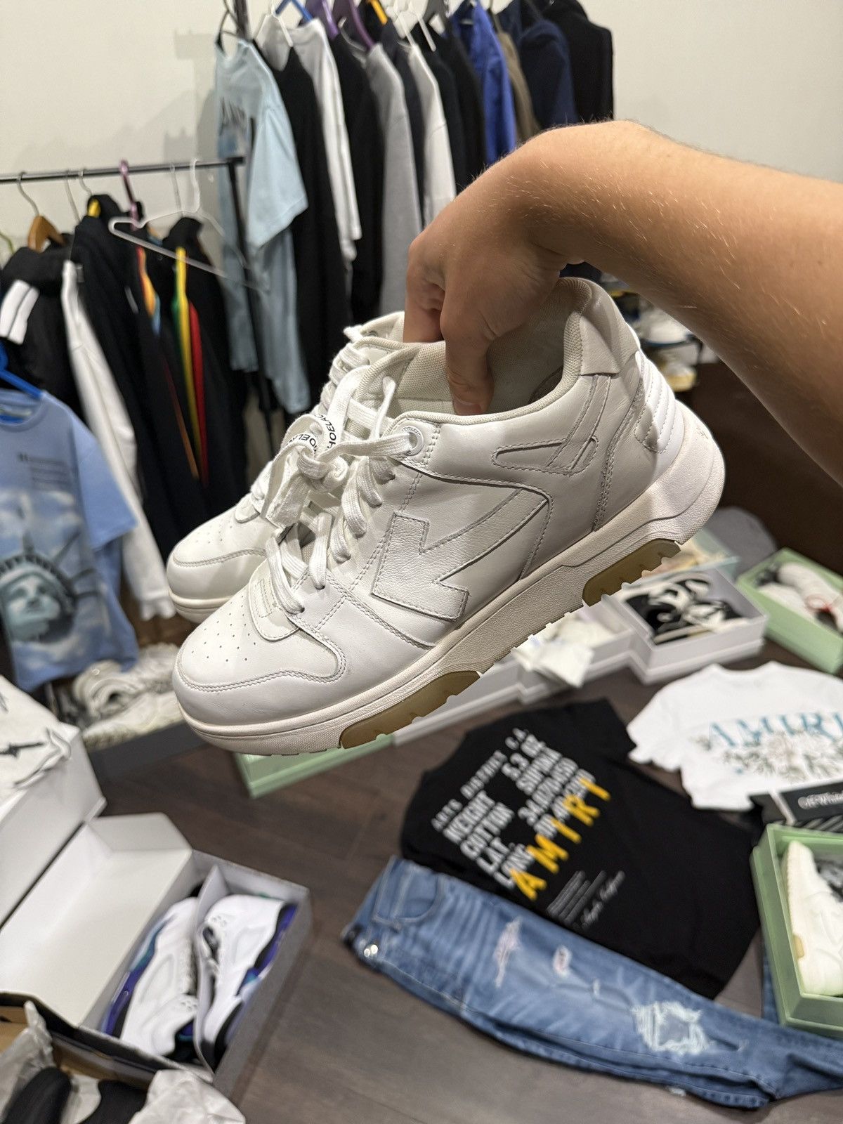 Off-White Off White Out Of Office Size US 11 / EU 44 - 1 Thumbnail