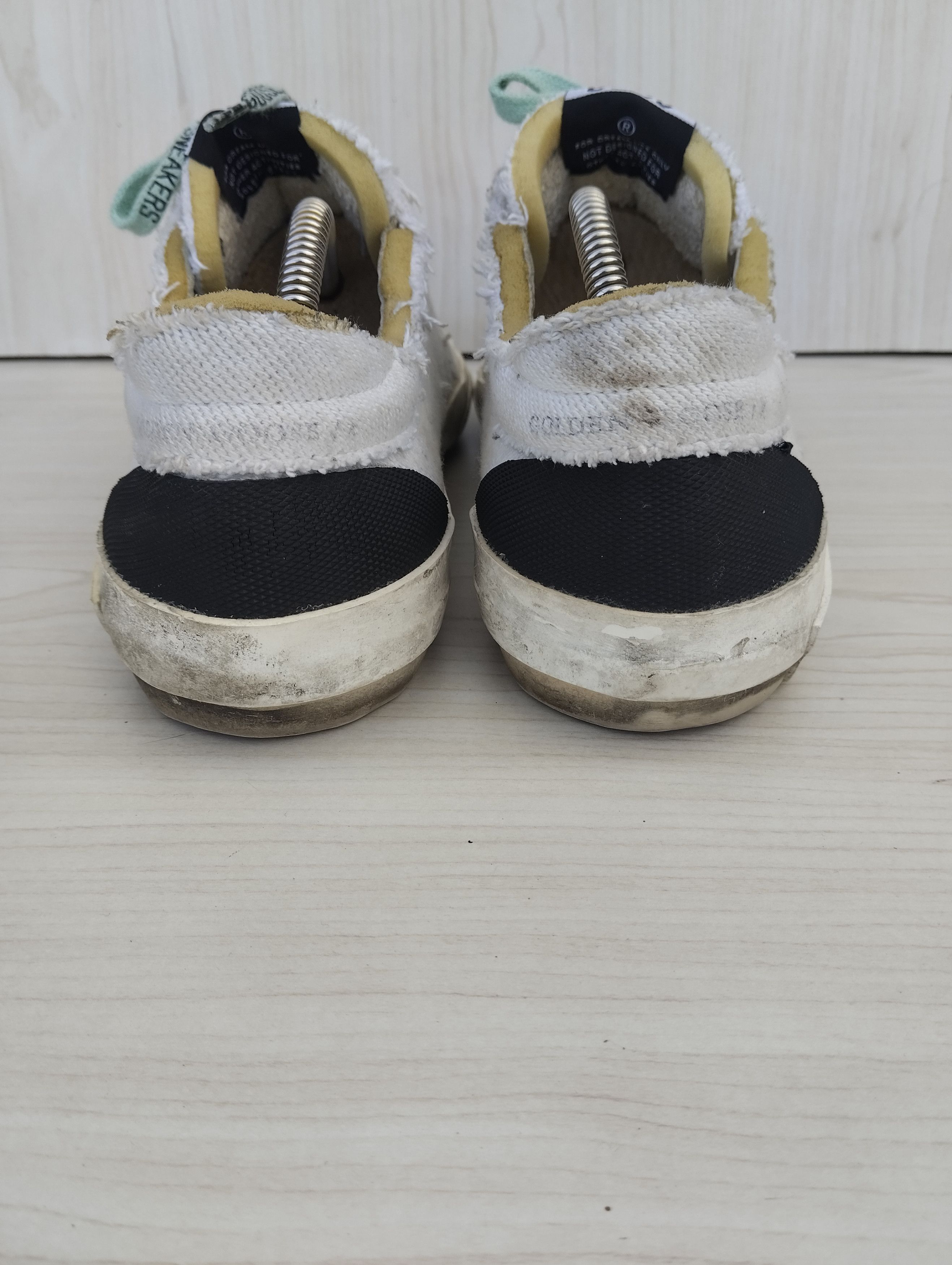 Golden Goose Golden Goose White Canvas Super Size US 9 / EU 42 - 11 Thumbnail