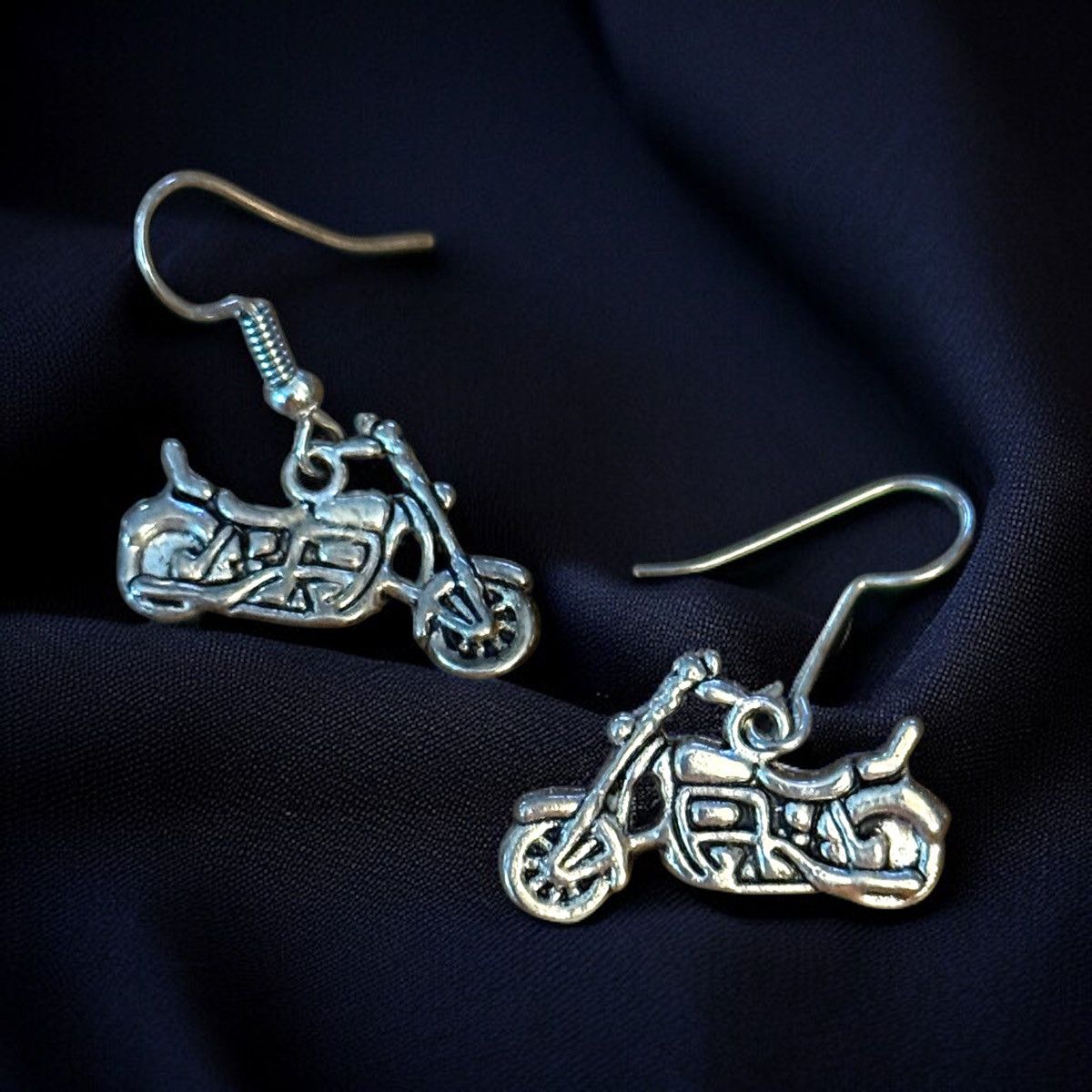 Other Silver tone motorcycle dangle earrings Size ONE SIZE - 1 Thumbnail