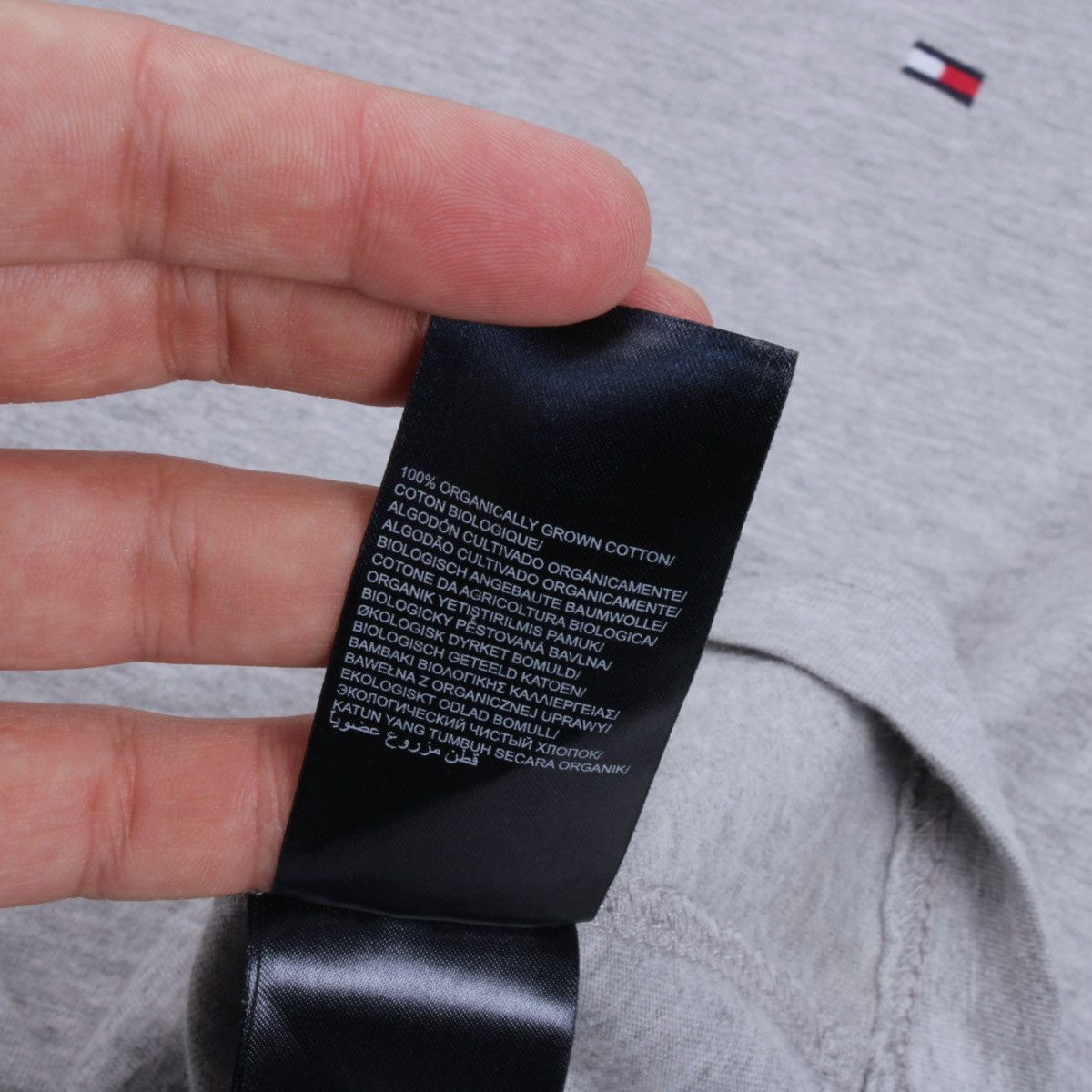 Tommy Hilfiger TOMMY HILFIGER Organic Cotton V-neck Long Sleeve T-Shirt Size US L / EU 52-54 / 3 - 11 Thumbnail