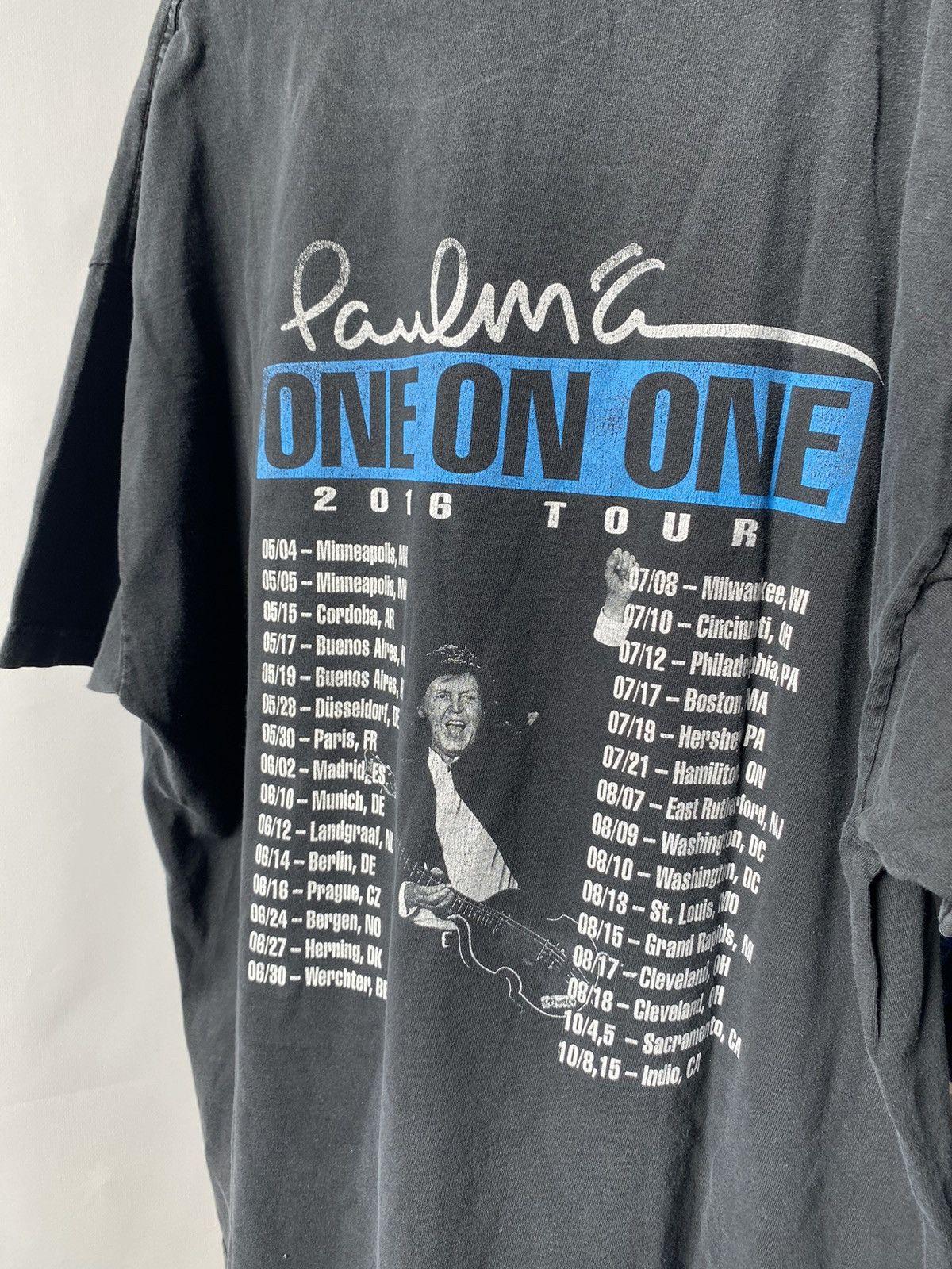 Band Tees 2016 Paul McCartney One On One Tour Faded Black Tee Size US XL / EU 56 / 4 - 4 Thumbnail