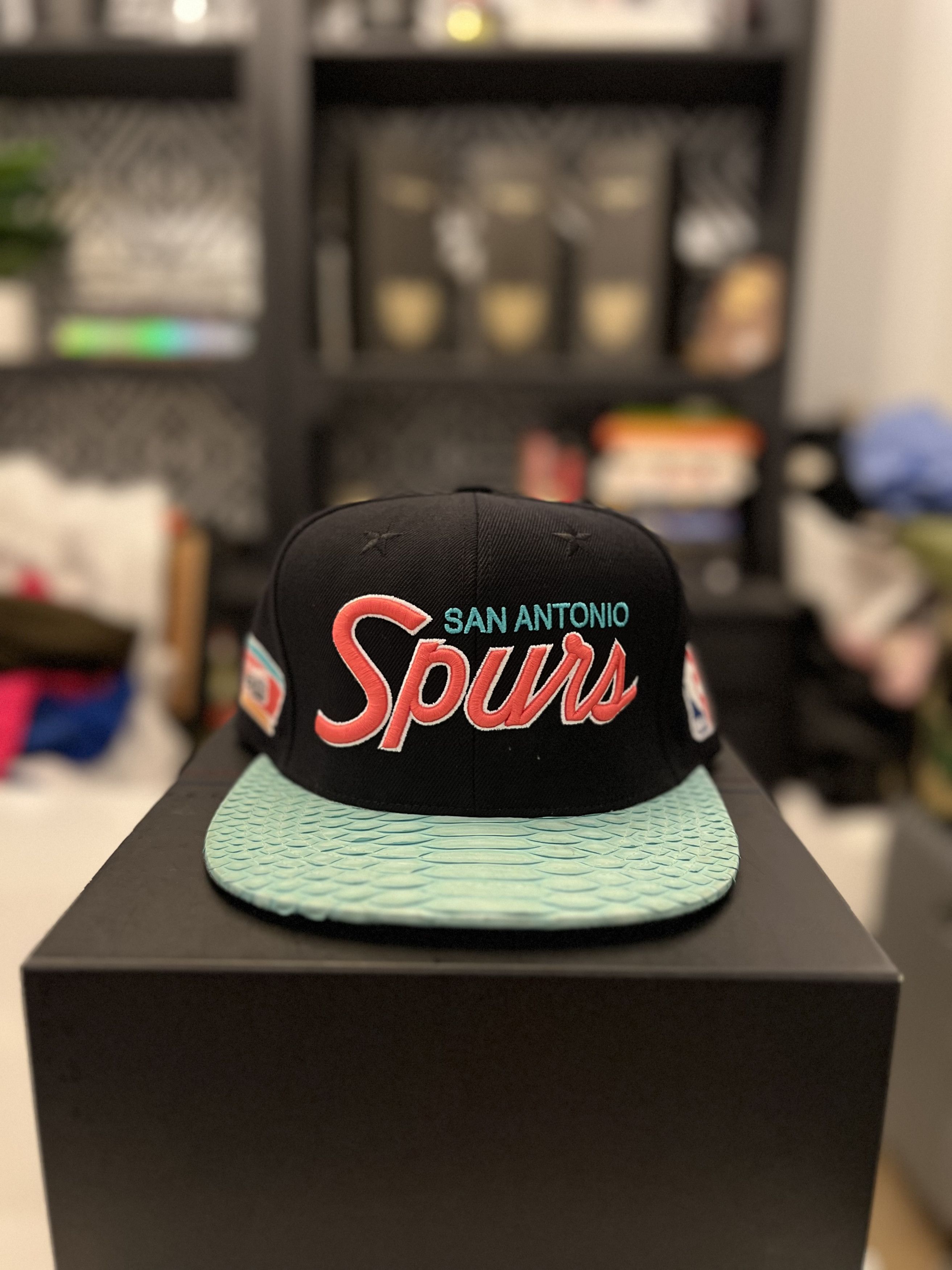 Just Don × Mitchell & Ness × Rsvp Gallery Just Don San Antonio Spurs x Mitchell & Ness Size ONE SIZE - 1 Thumbnail